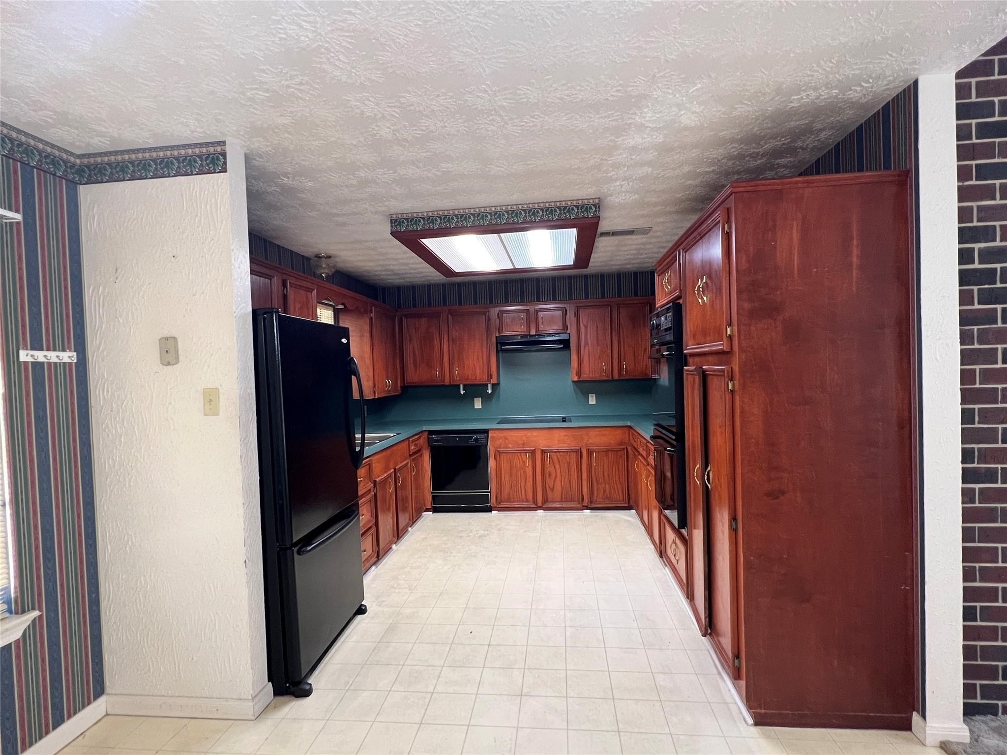 12345 Oak Leaf Road Property Photo 6