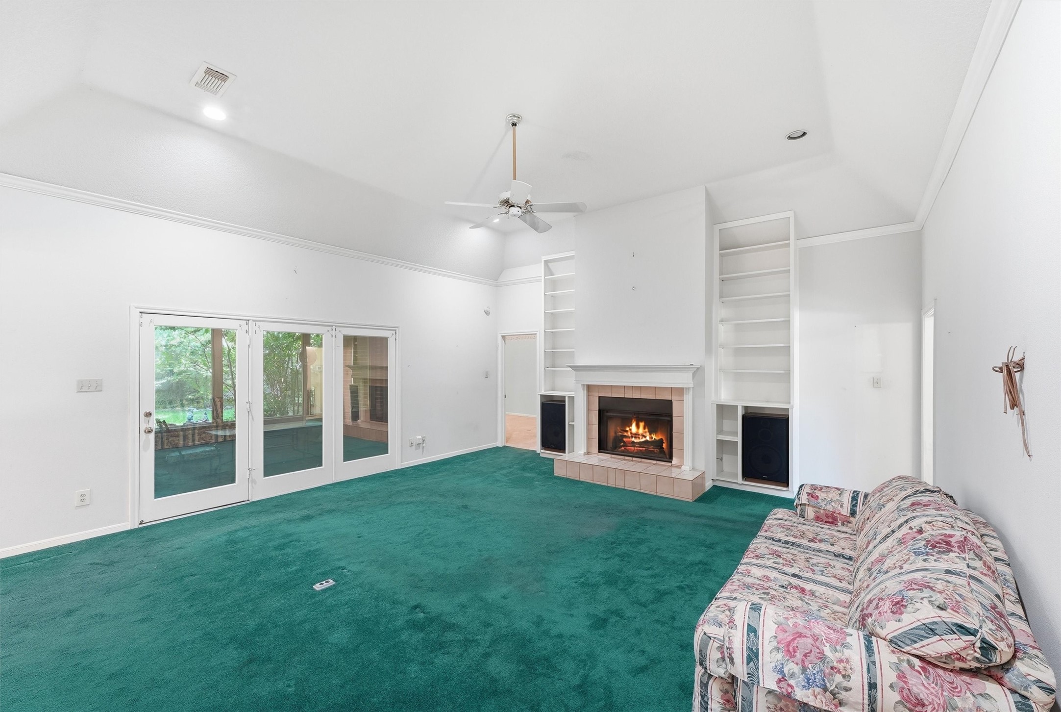 1013 Glenshannon Avenue Property Photo 10