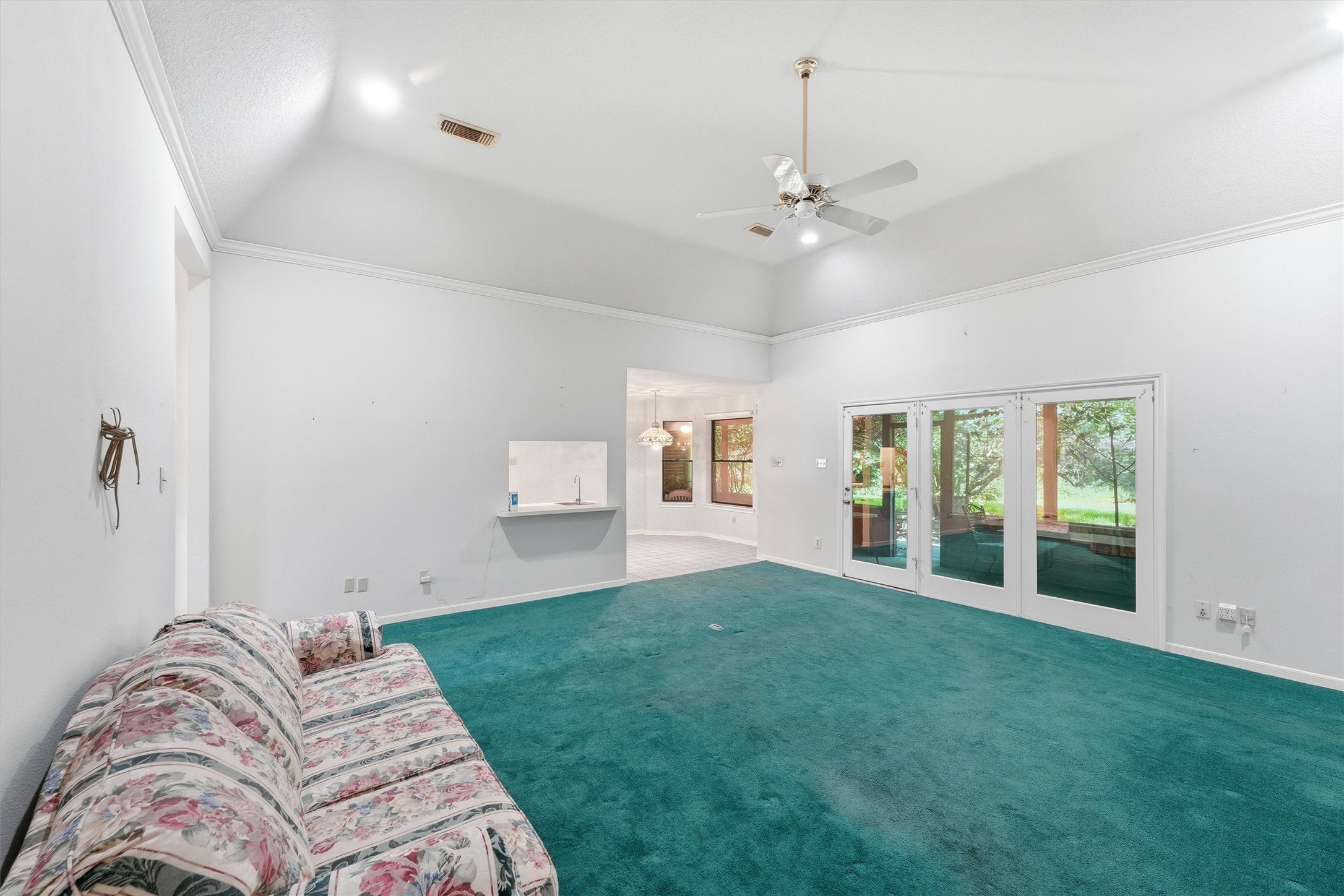 1013 Glenshannon Avenue Property Photo 11