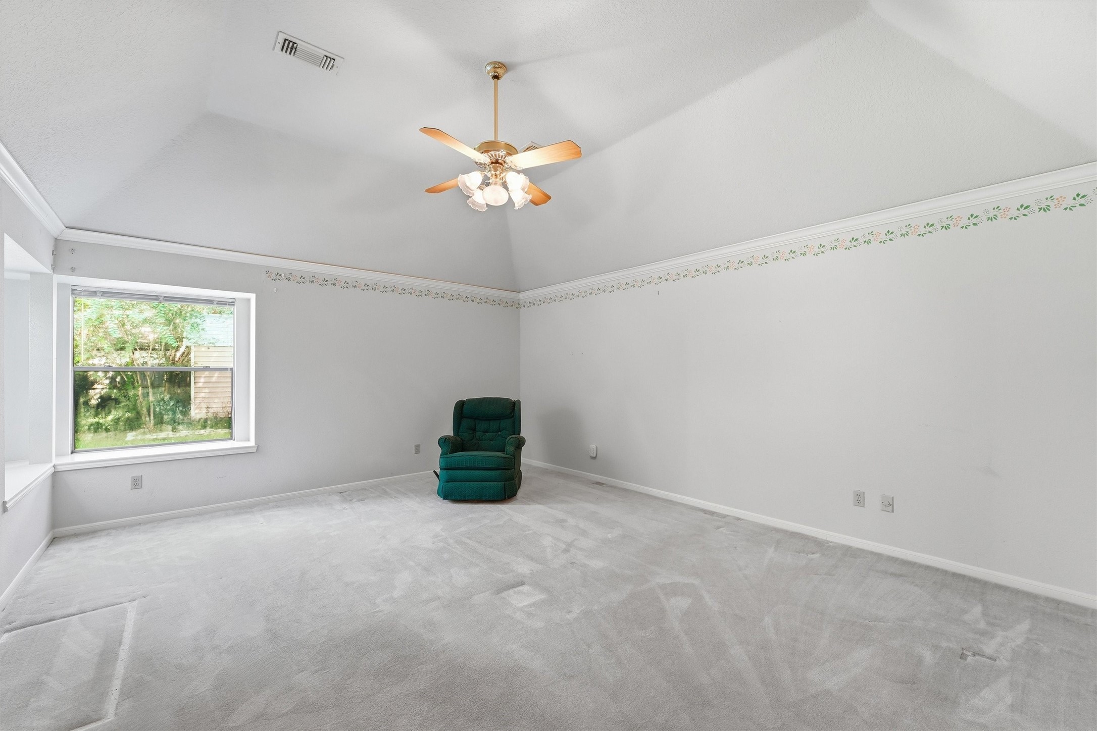 1013 Glenshannon Avenue Property Photo 15