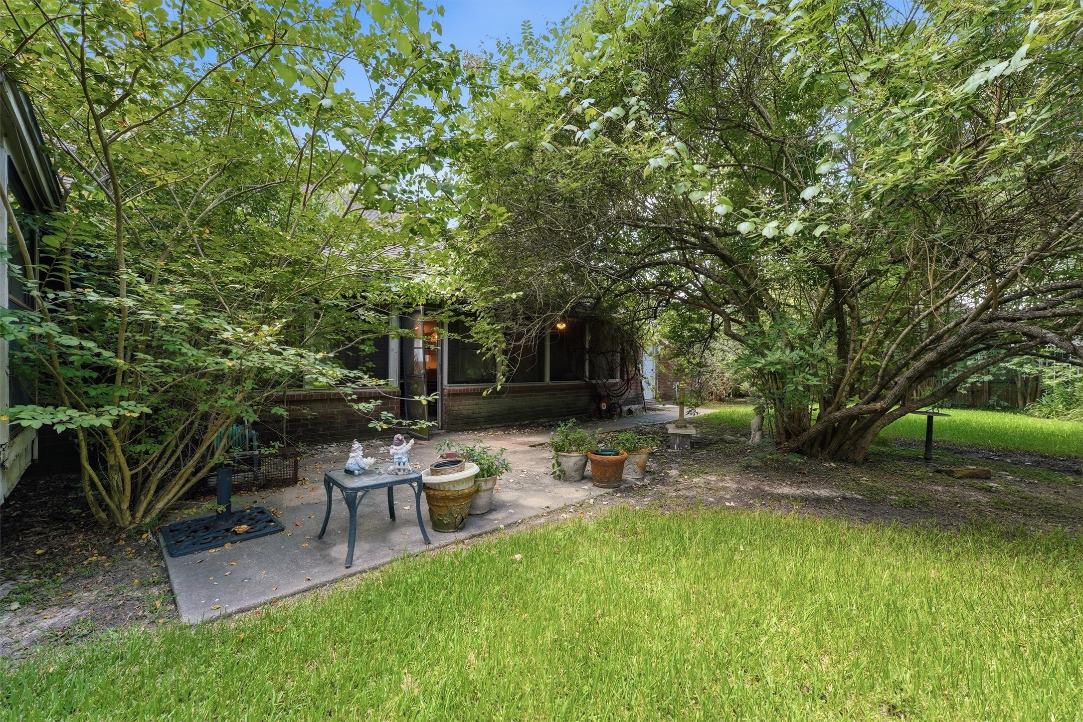1013 Glenshannon Avenue Property Photo 23