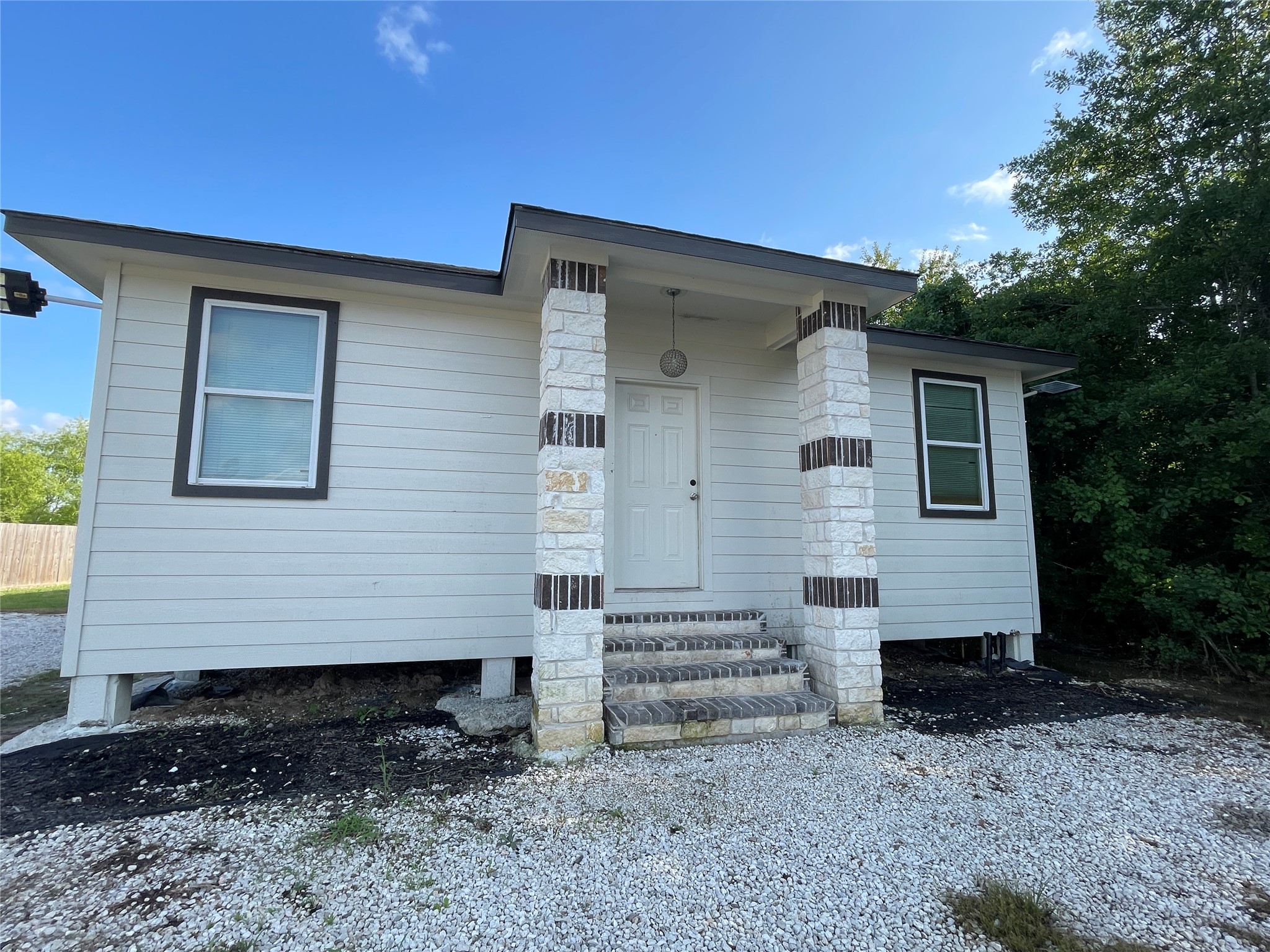 884 County Road 3550 4 Property Photo 1