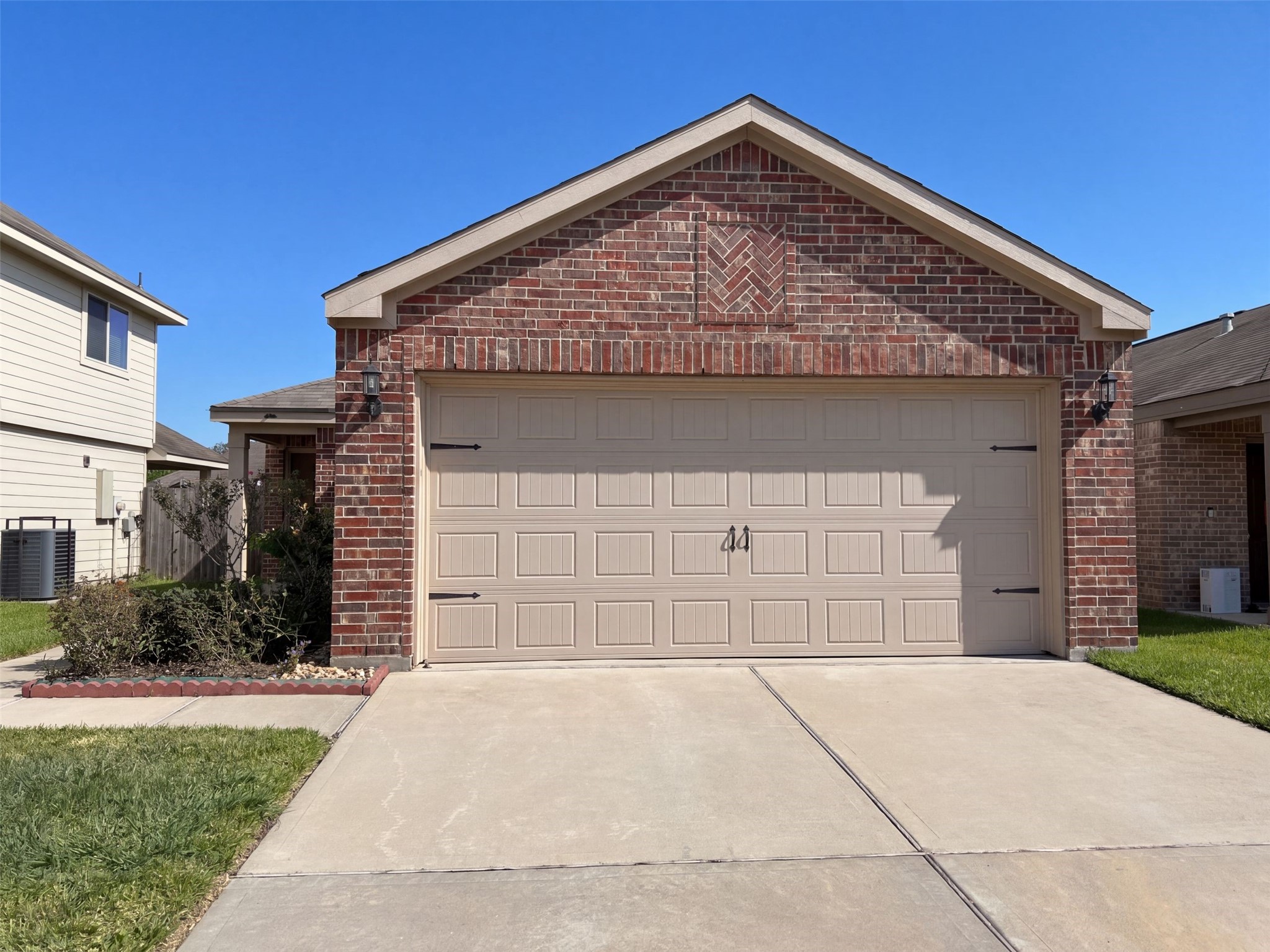 6115 El Oro Drive Property Photo 1