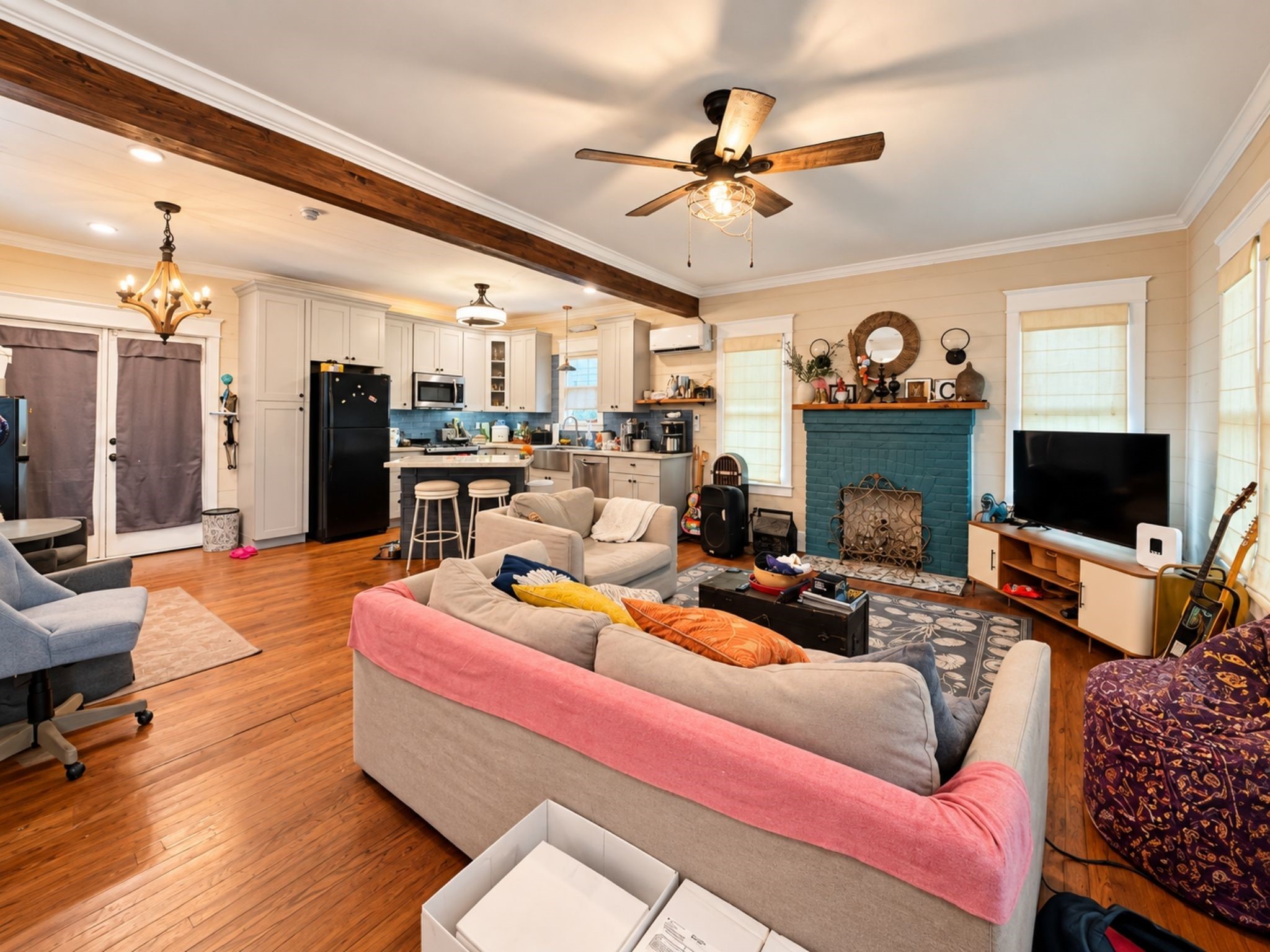 5223 Avenue O Property Photo 5
