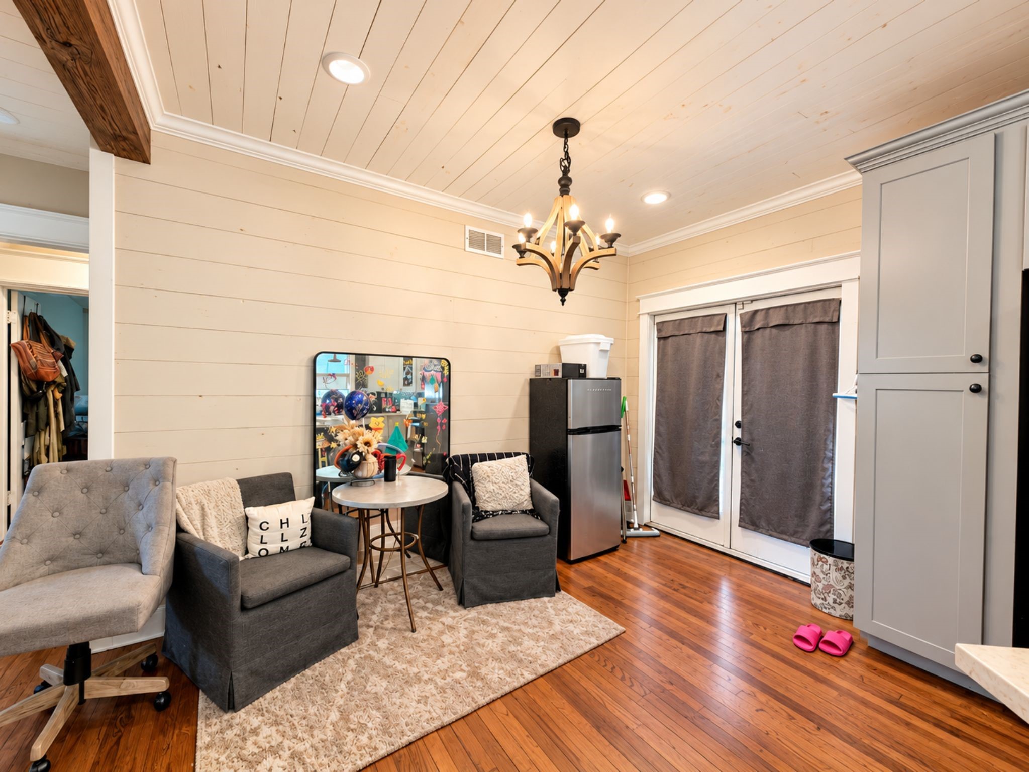 5223 Avenue O Property Photo 8