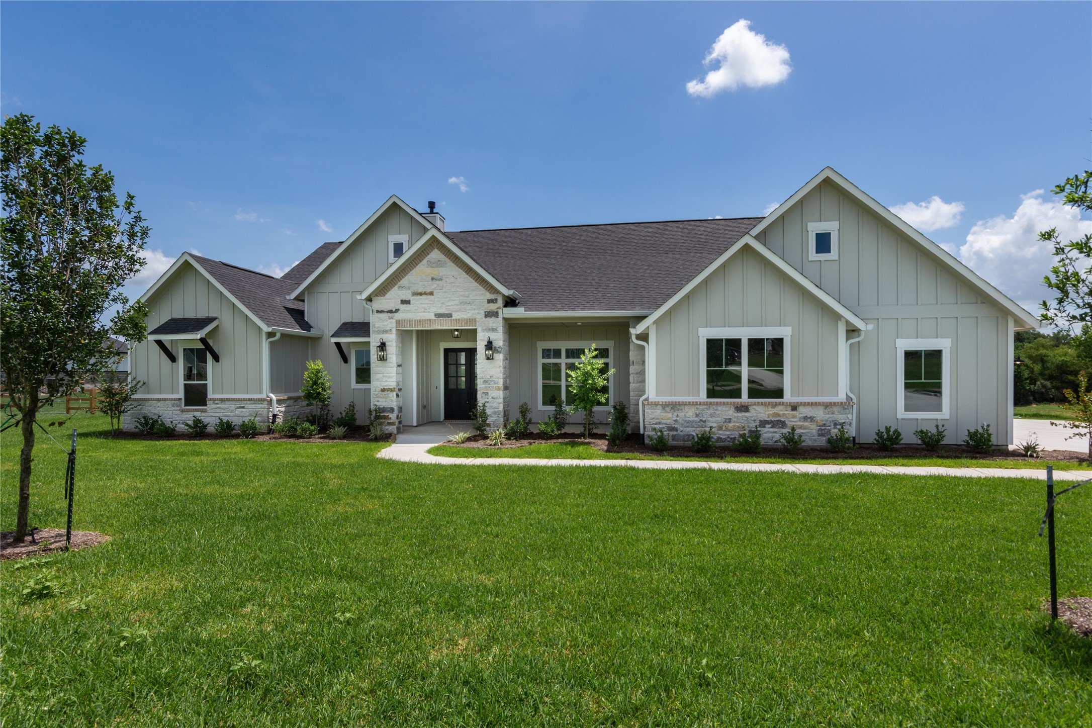 1430 Bluebonnet Ridge Drive Property Photo 1