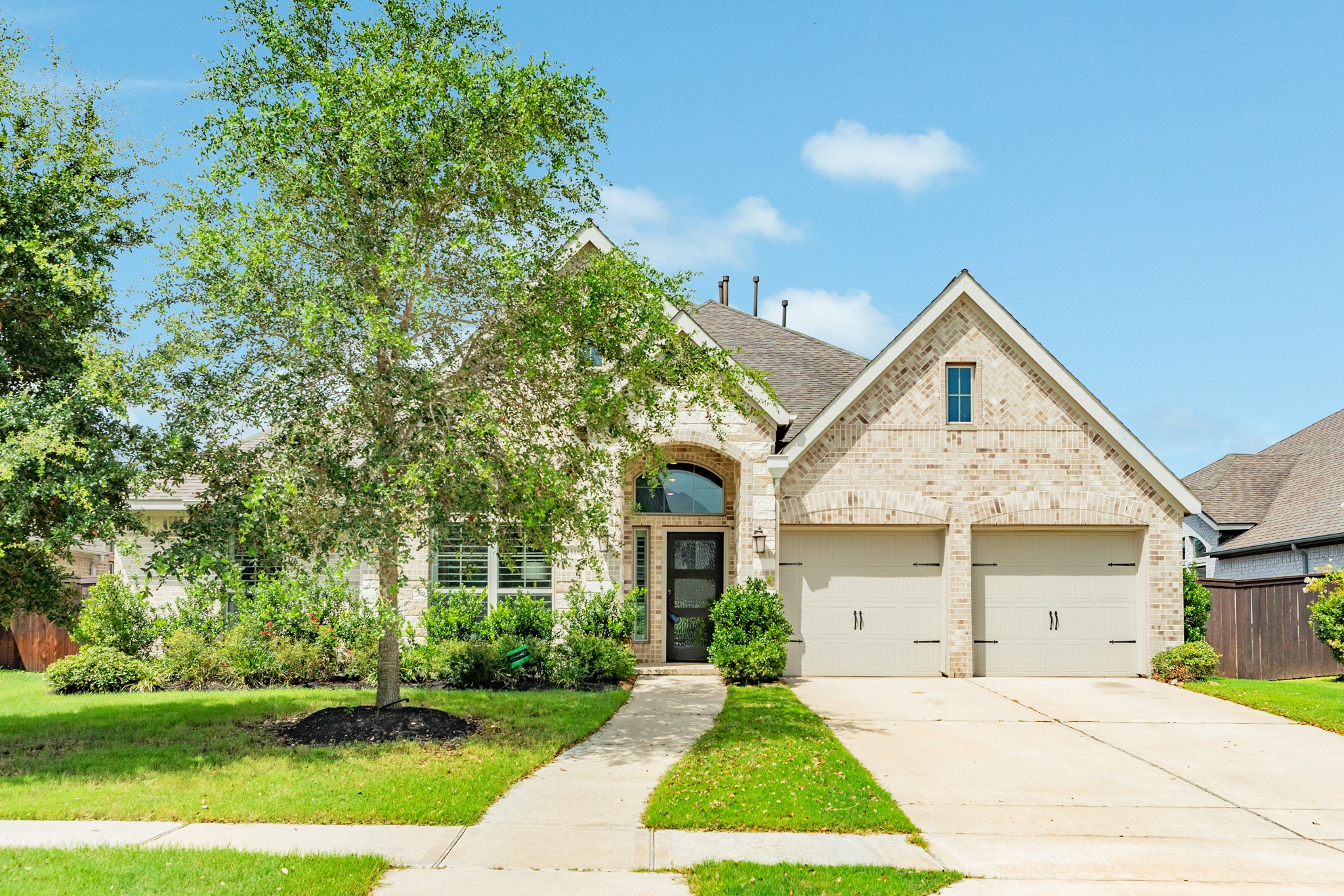 10318 Granite Court Property Photo 1