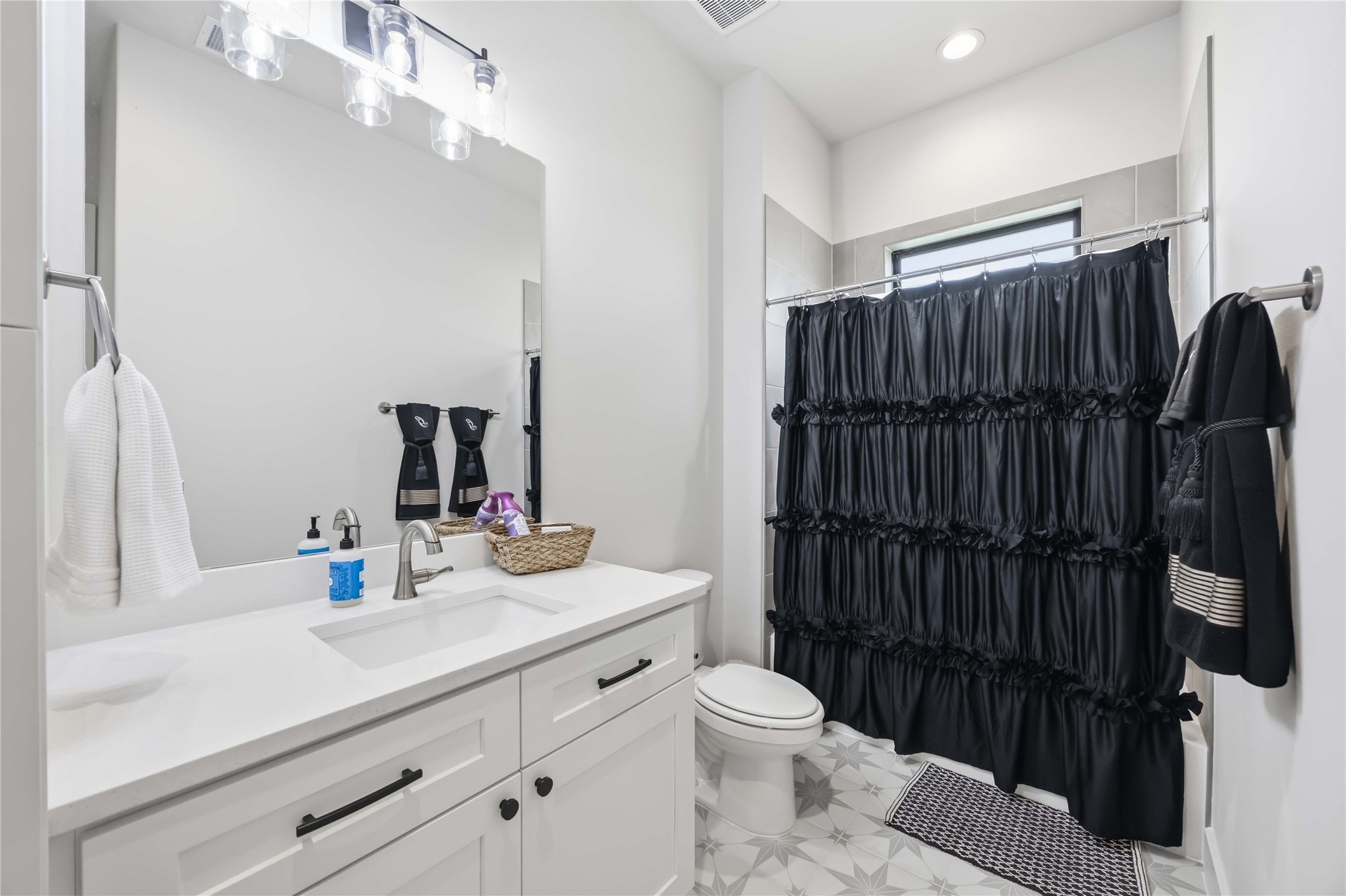 16011 Bonjour Boulevard Property Photo 27