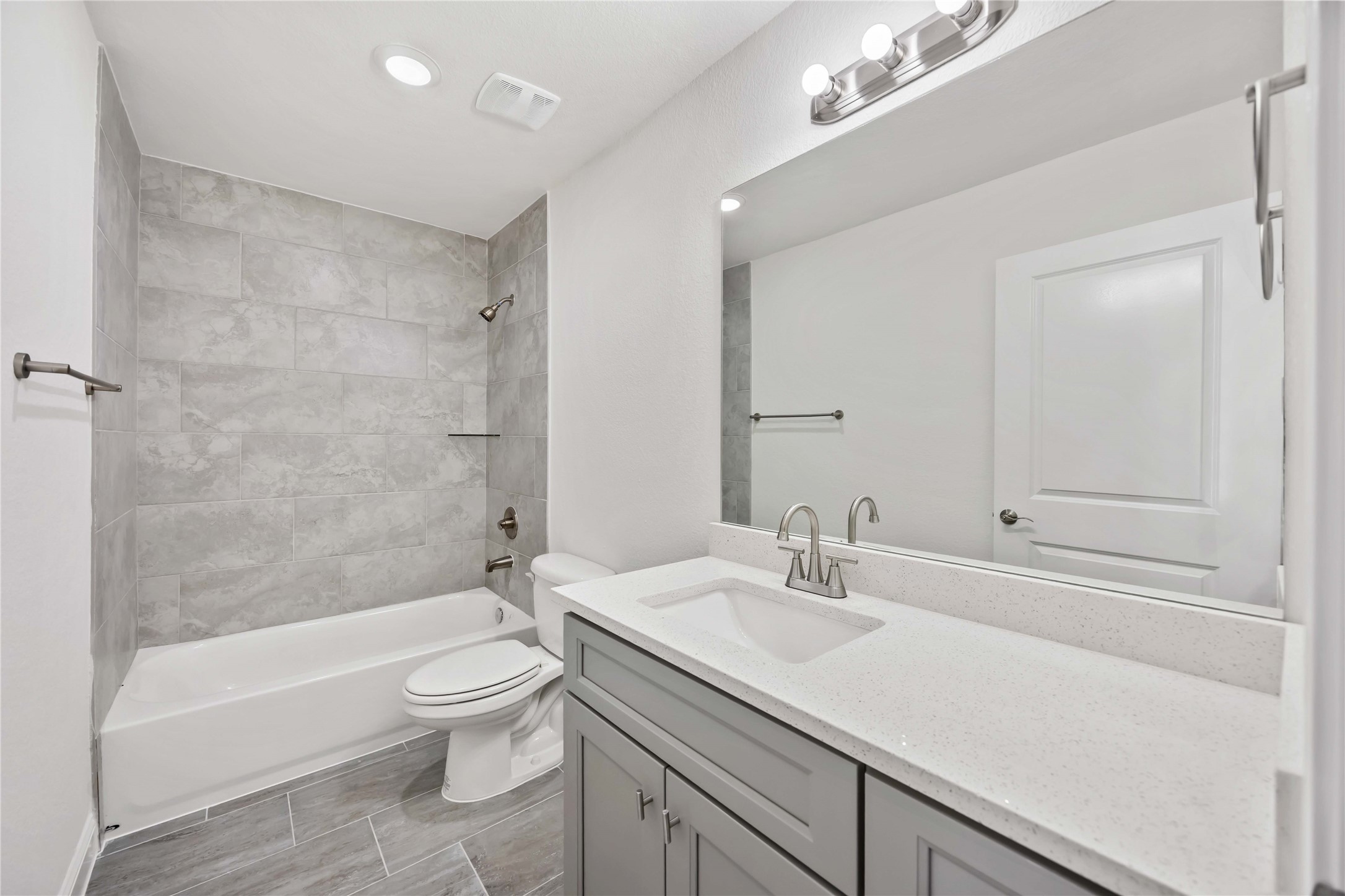 9129 Brandon Street B2 Property Photo 10