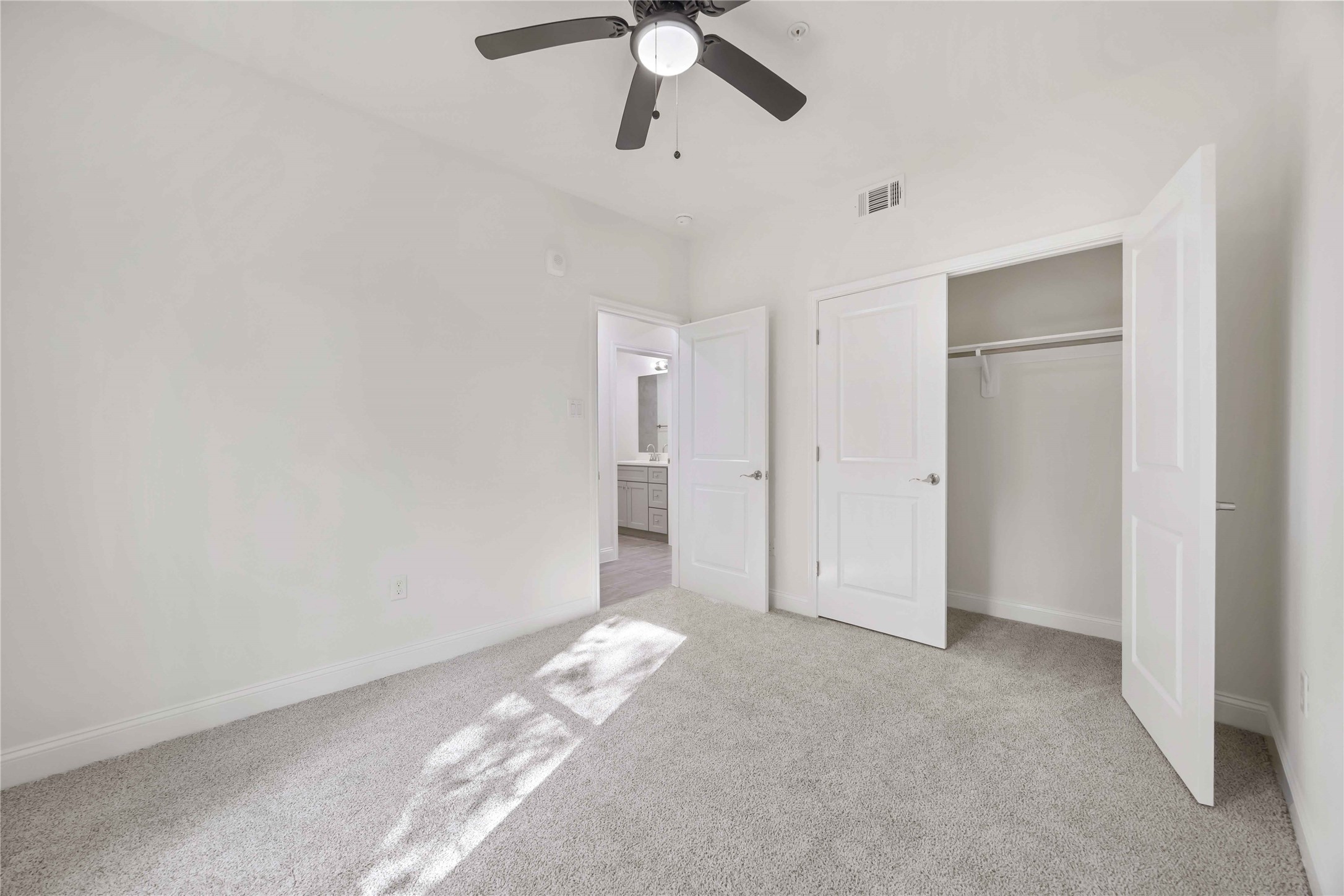 9129 Brandon Street B2 Property Photo 11