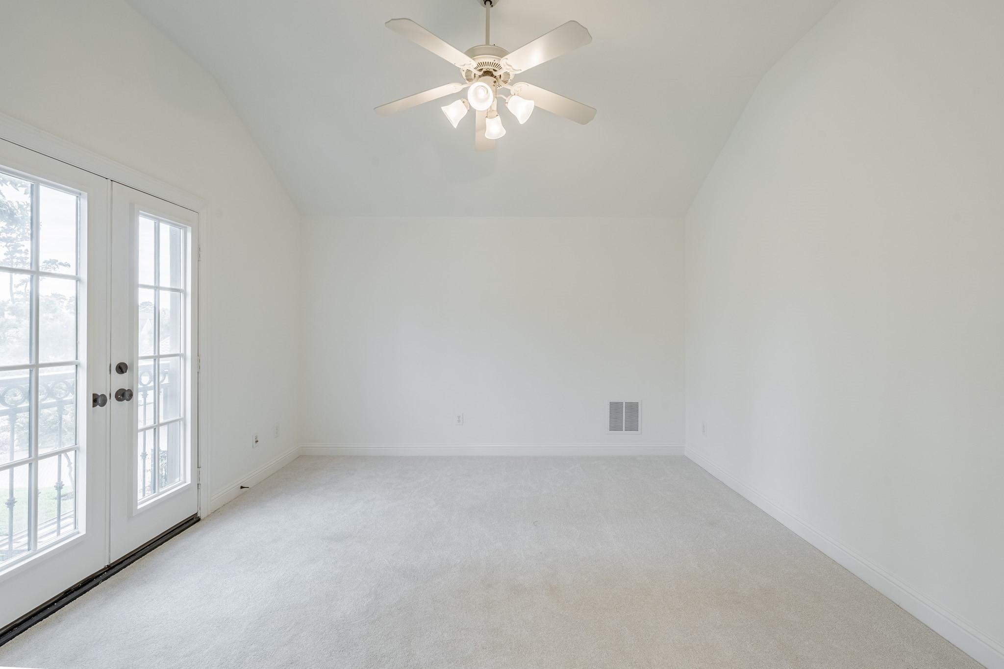 10 Libretto Court Property Photo 34