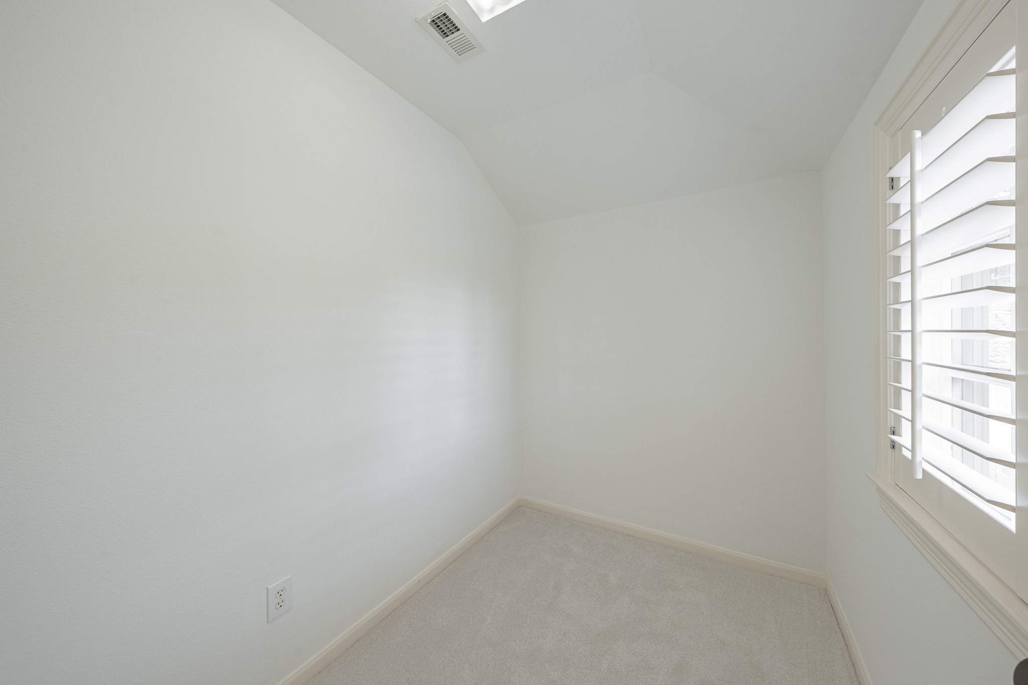 10 Libretto Court Property Photo 38