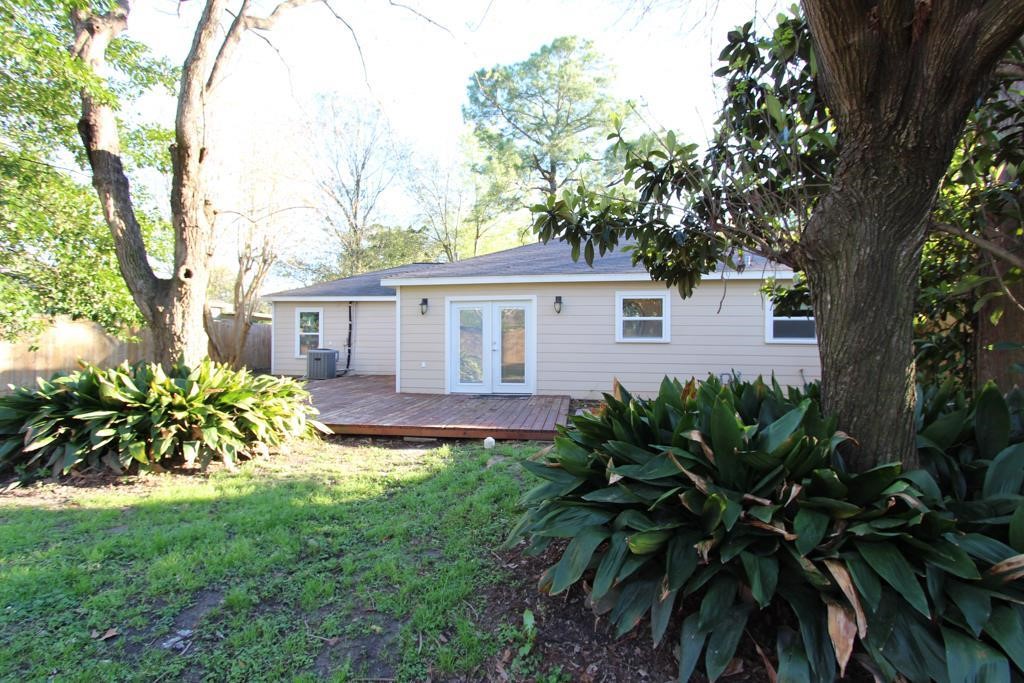 6534 Sivley Street Property Photo 14