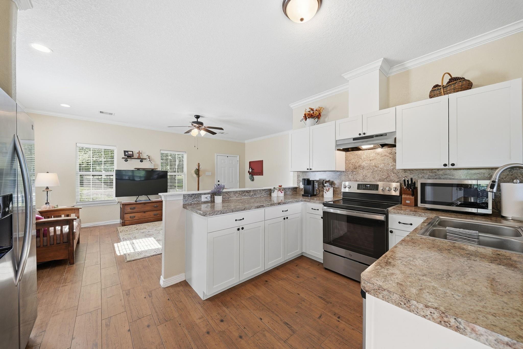 1937 Manak Road, Sealy Tx 77474 Property Photo 6