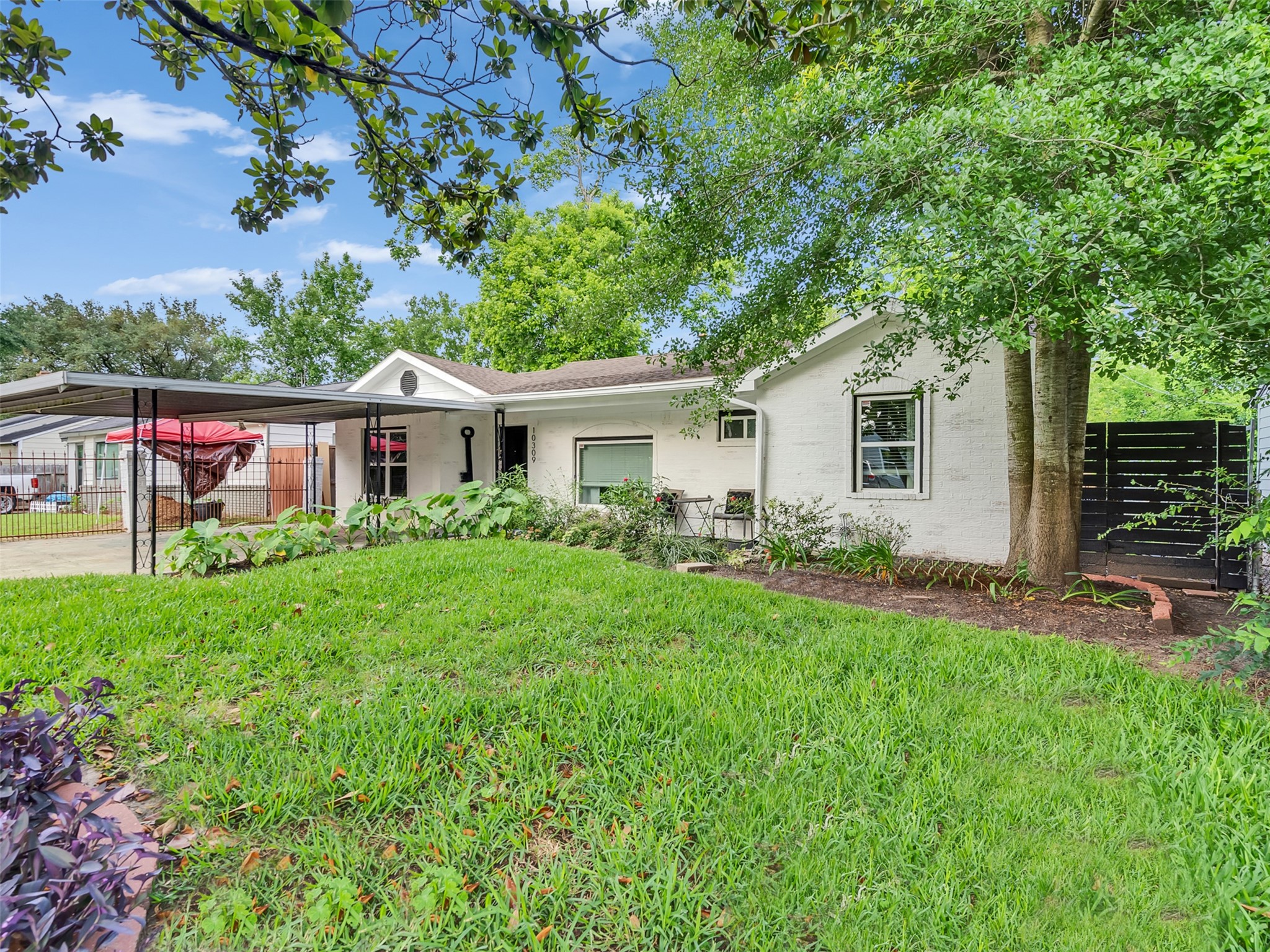10309 Chesterfield Drive Property Photo 1