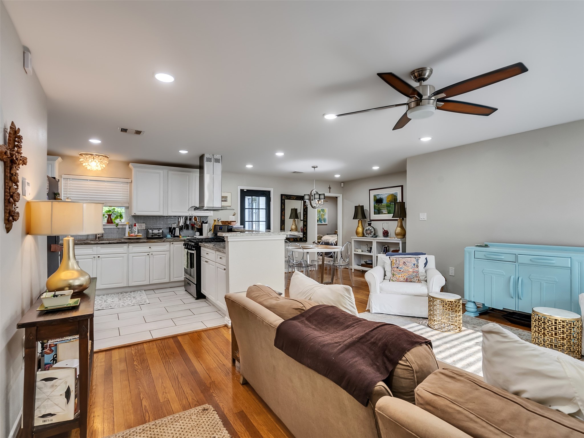 10309 Chesterfield Drive Property Photo 8