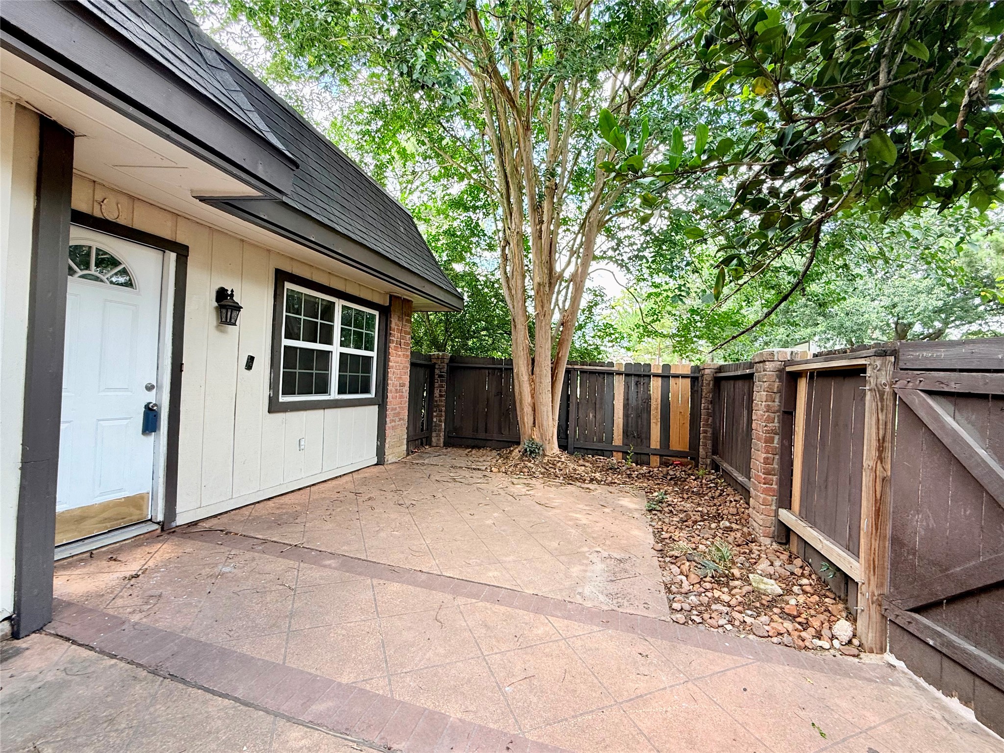 12027 Greenwood Forest Dr Drive 29d Property Photo 2