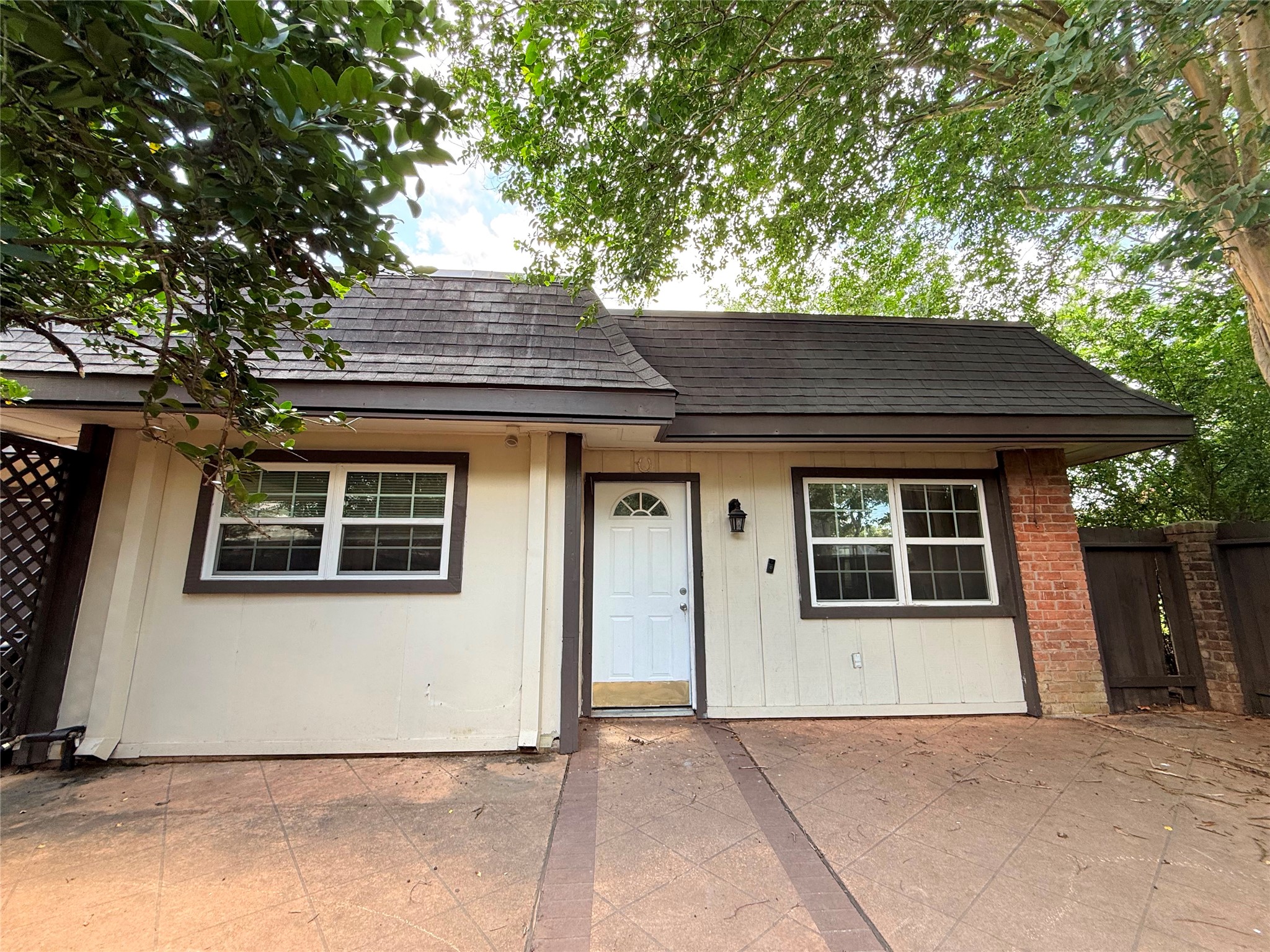 12027 Greenwood Forest Dr Drive 29d Property Photo 3