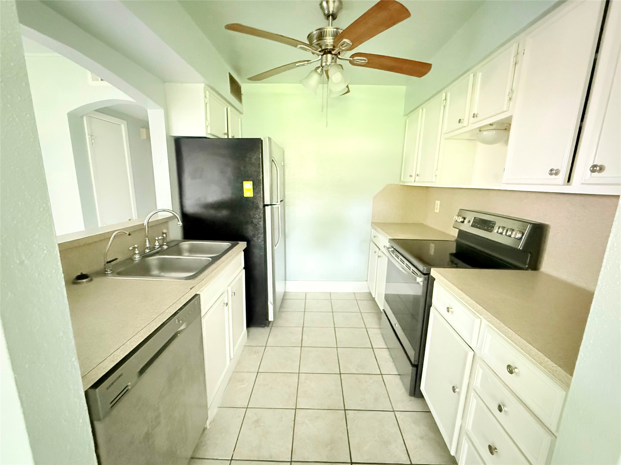 12027 Greenwood Forest Dr Drive 29d Property Photo 8