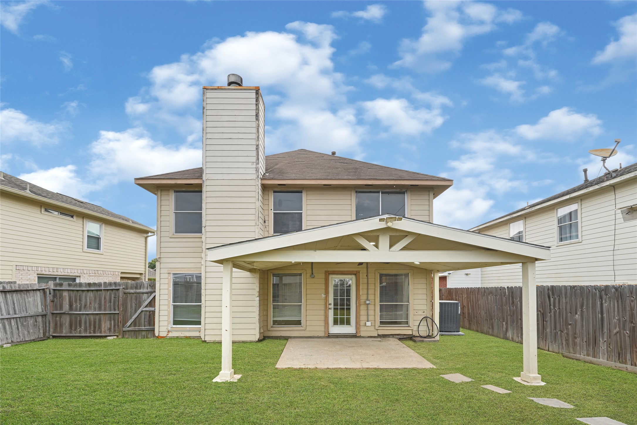 11727 Rolling Stream Drive Property Photo 24