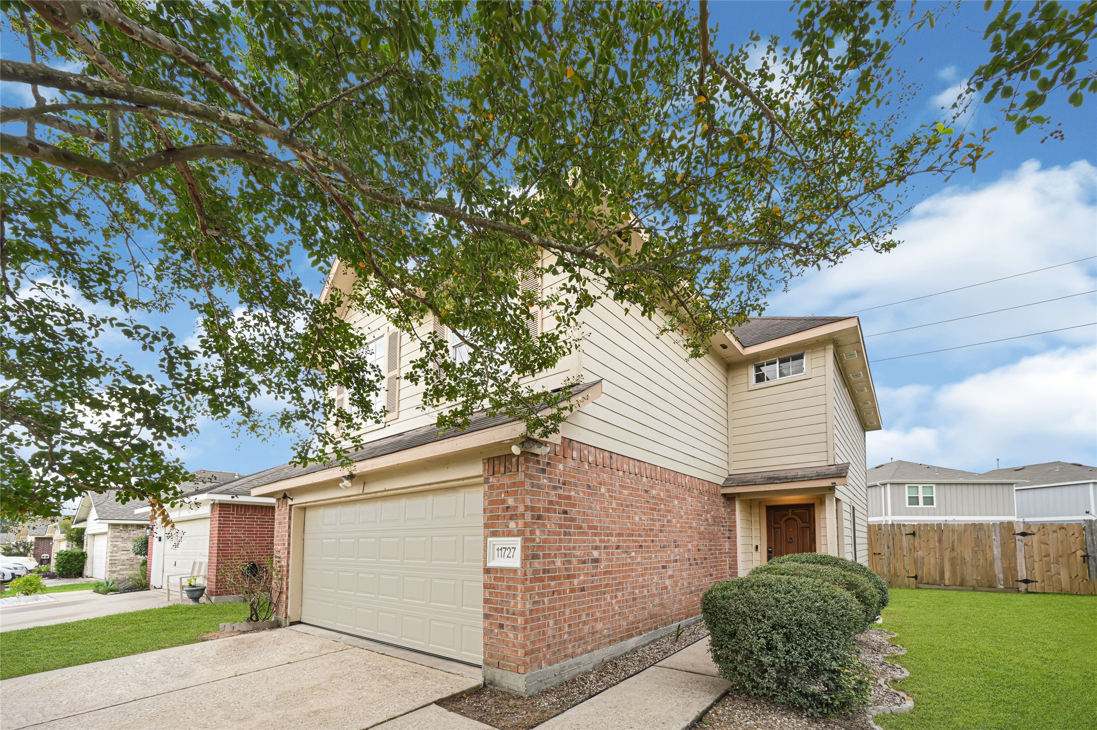 11727 Rolling Stream Drive Property Photo 29