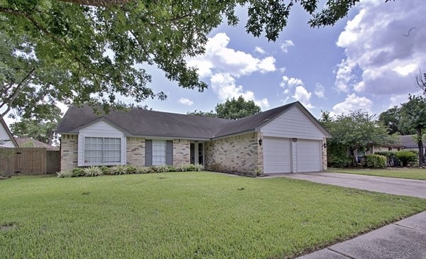 5107 Rivertree Lane Property Photo 2