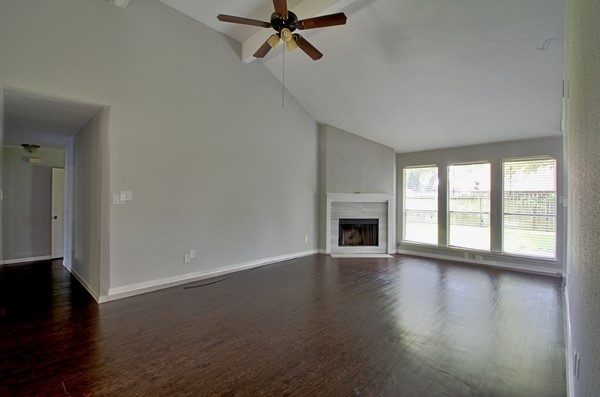 5107 Rivertree Lane Property Photo 5