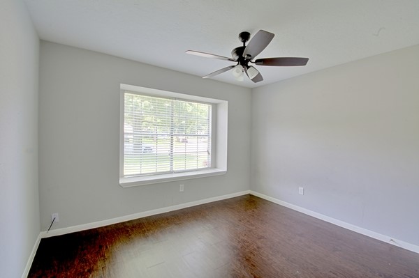 5107 Rivertree Lane Property Photo 9