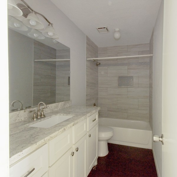 5107 Rivertree Lane Property Photo 12