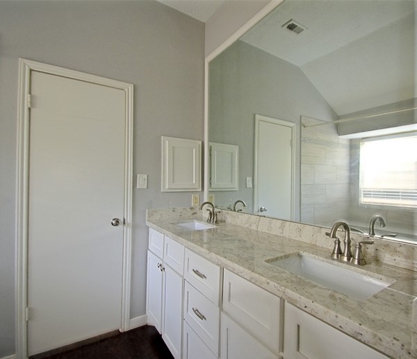 5107 Rivertree Lane Property Photo 18