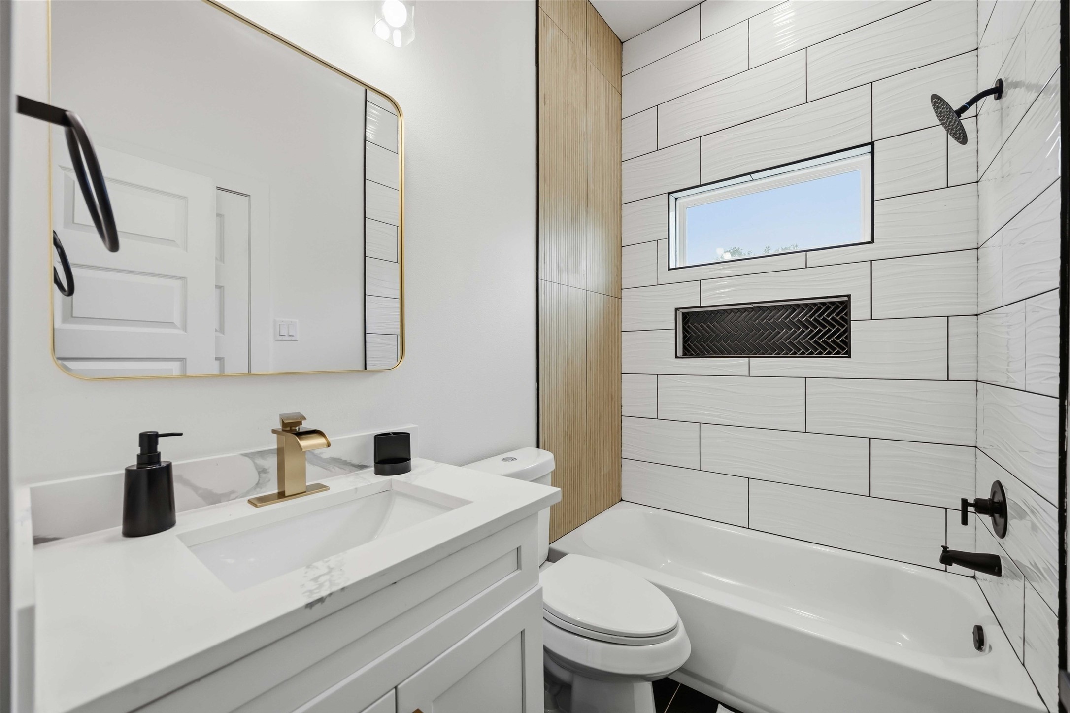 7221 Sandra Street A-b Property Photo 16