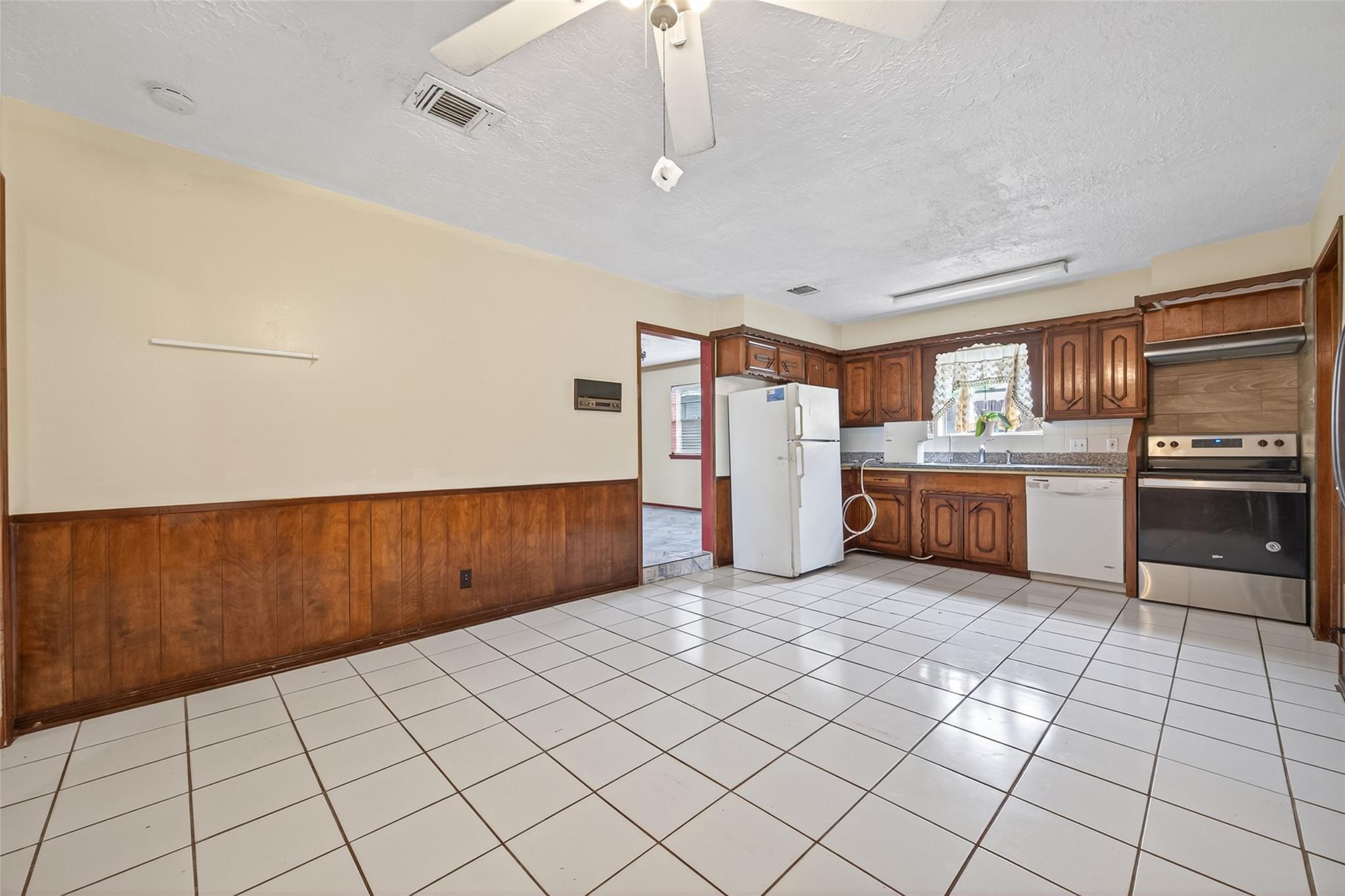 9318 Benning Drive Property Photo 19