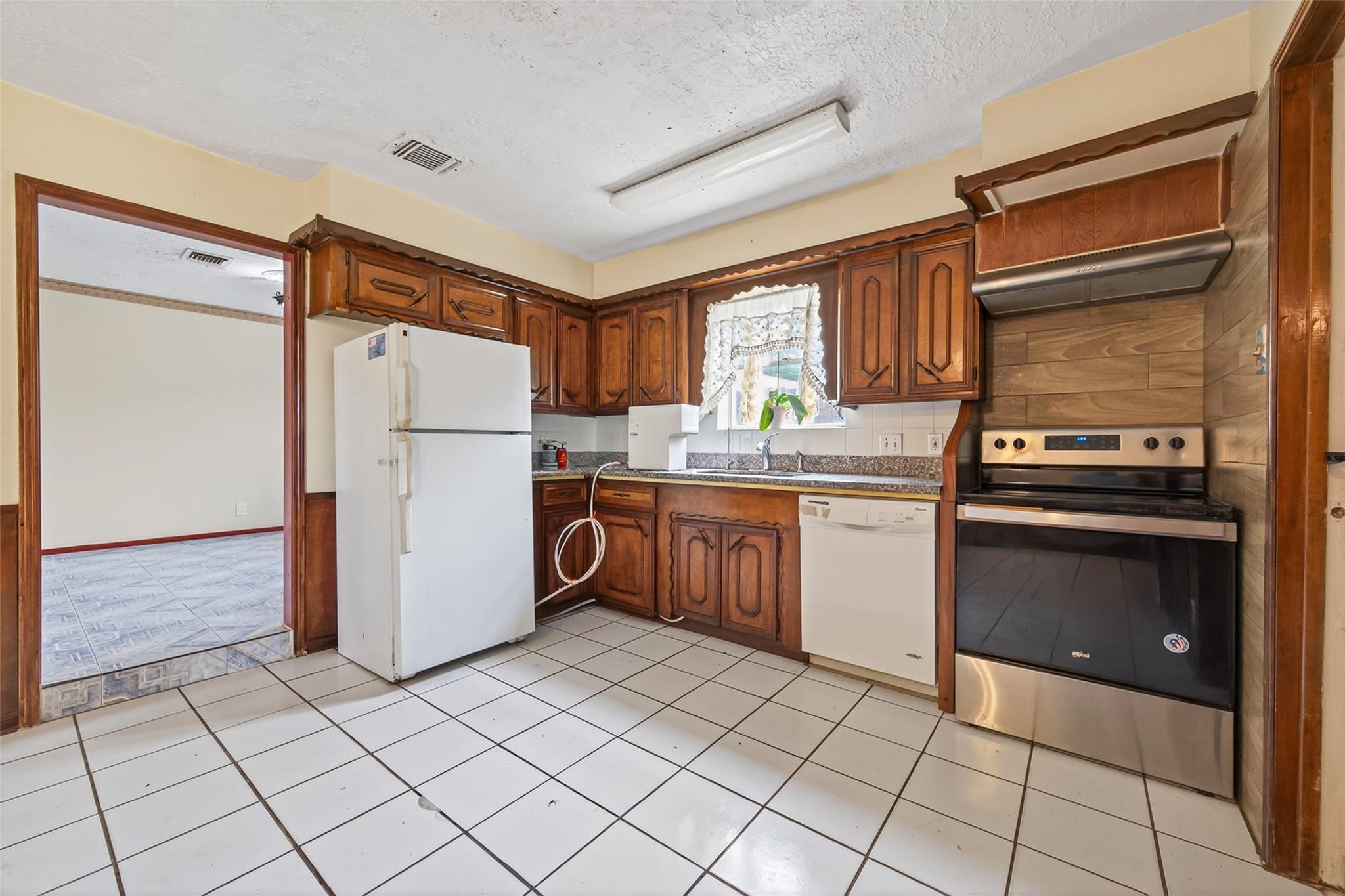 9318 Benning Drive Property Photo 22