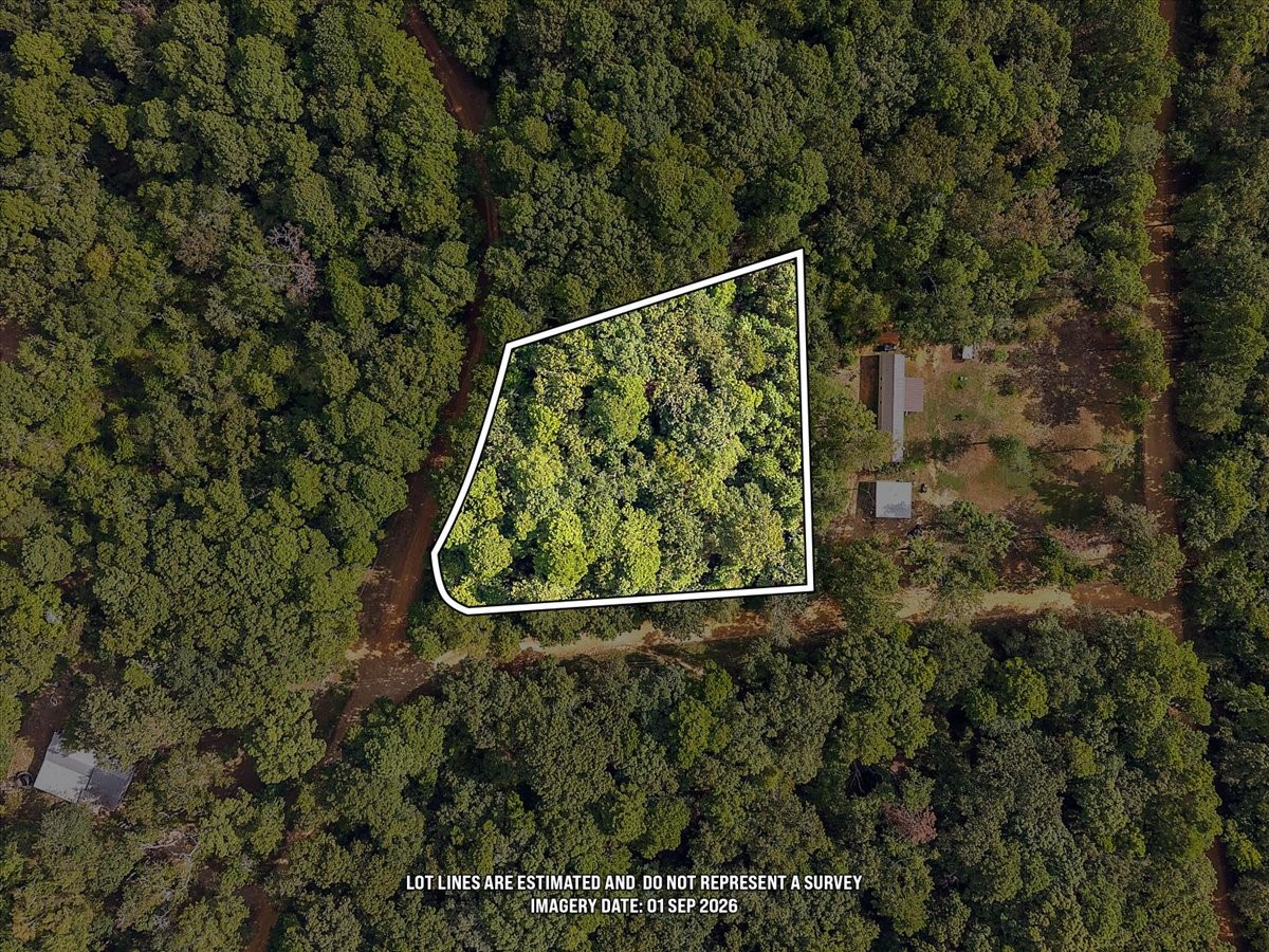 001 White Oak Drive Property Photo 1
