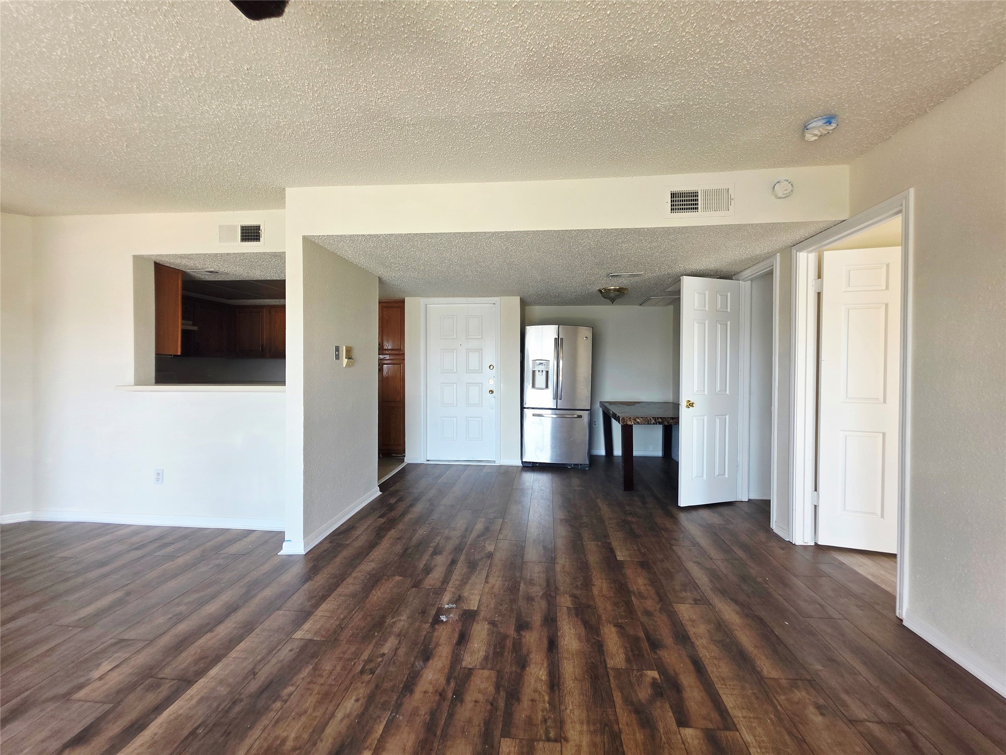 2826 S Bartell Drive 38 Property Photo 7