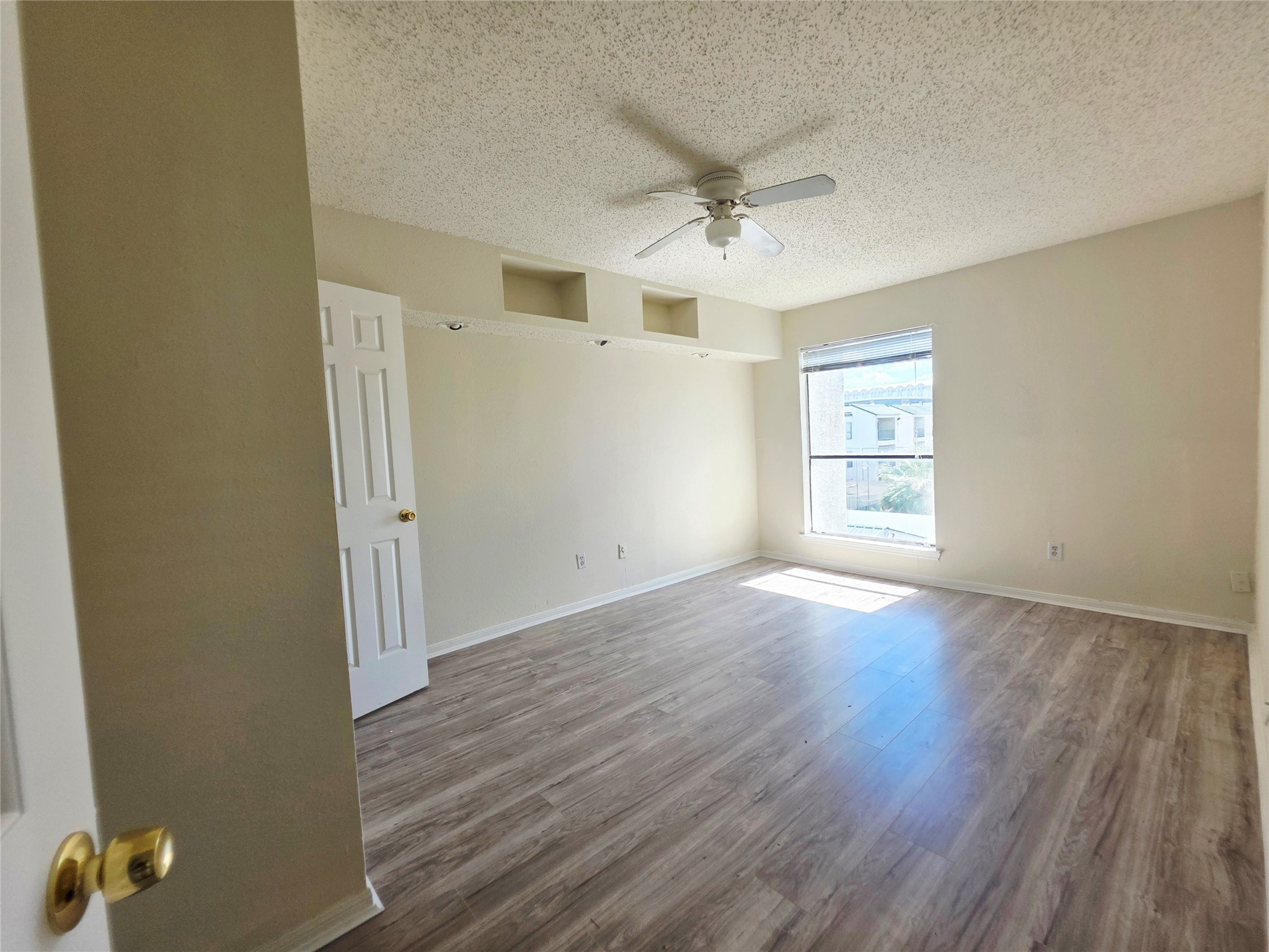 2826 S Bartell Drive 38 Property Photo 12