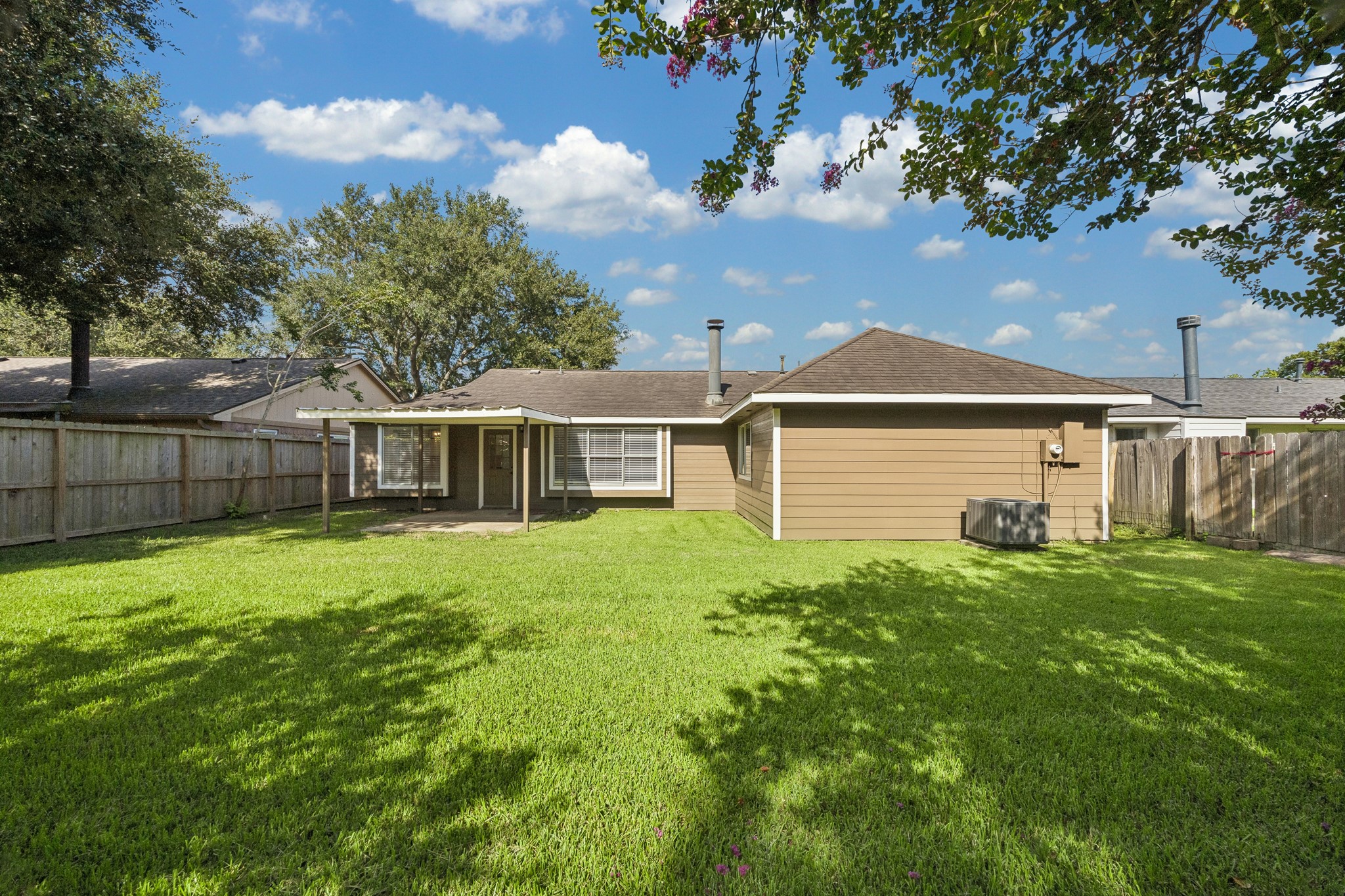 1904 Floyd Road Property Photo 5