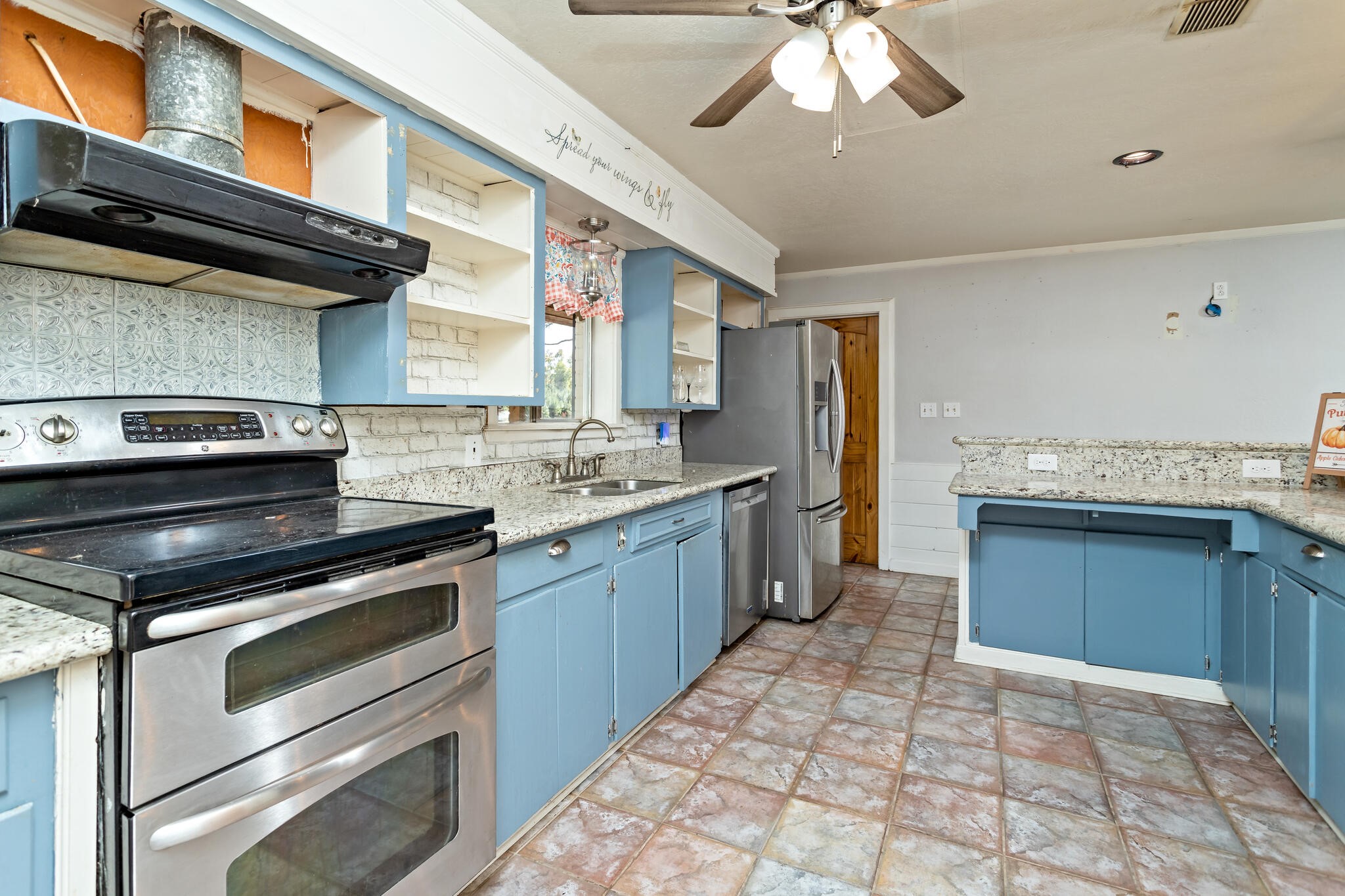 11933 Fm 777 Property Photo 11