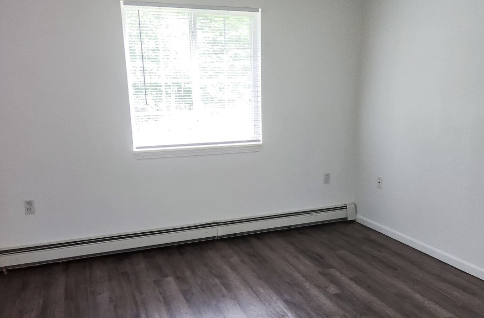 700 N Douglas Avenue Property Photo 6