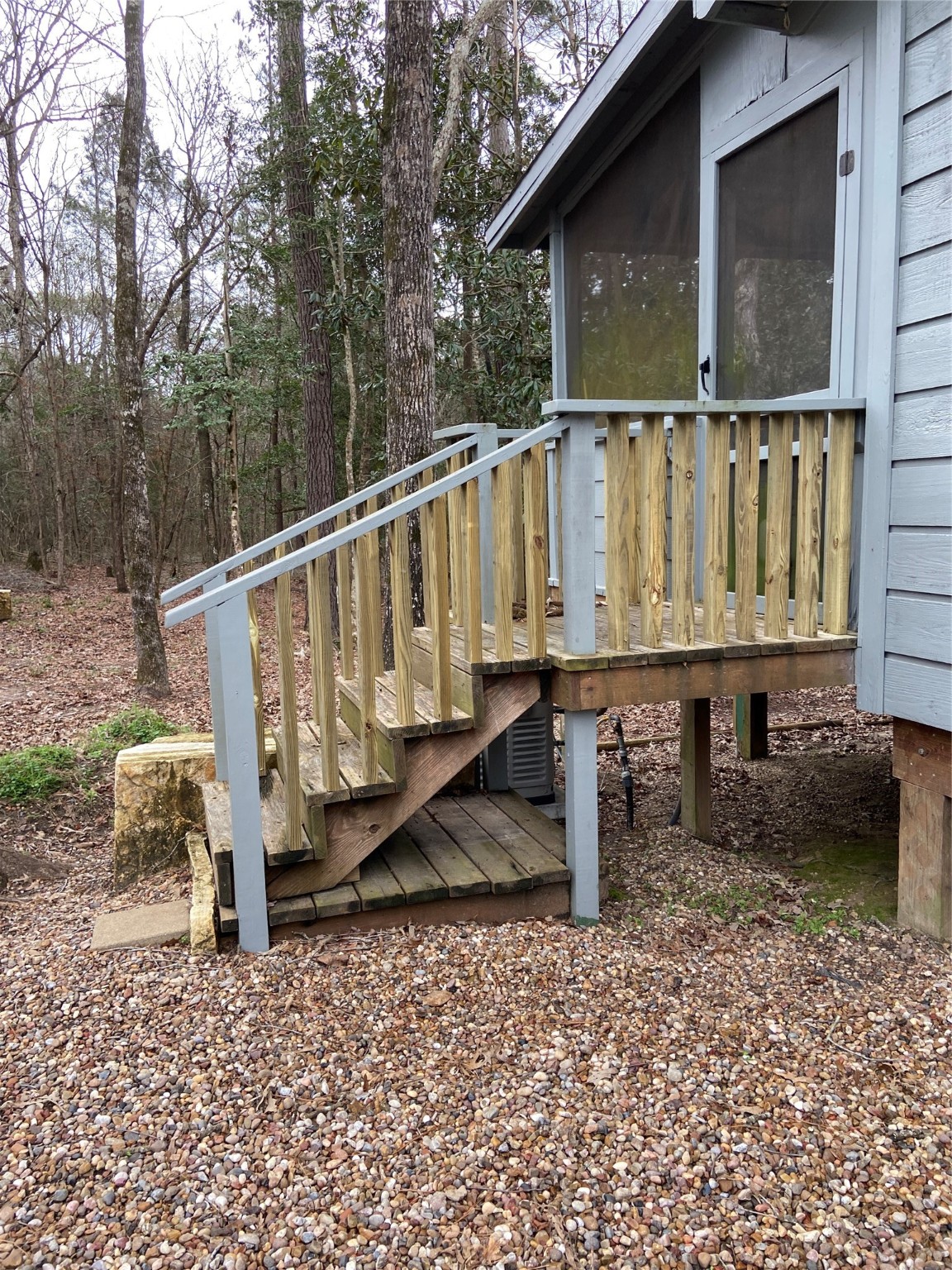 237 E Peterson Loop Property Photo 8
