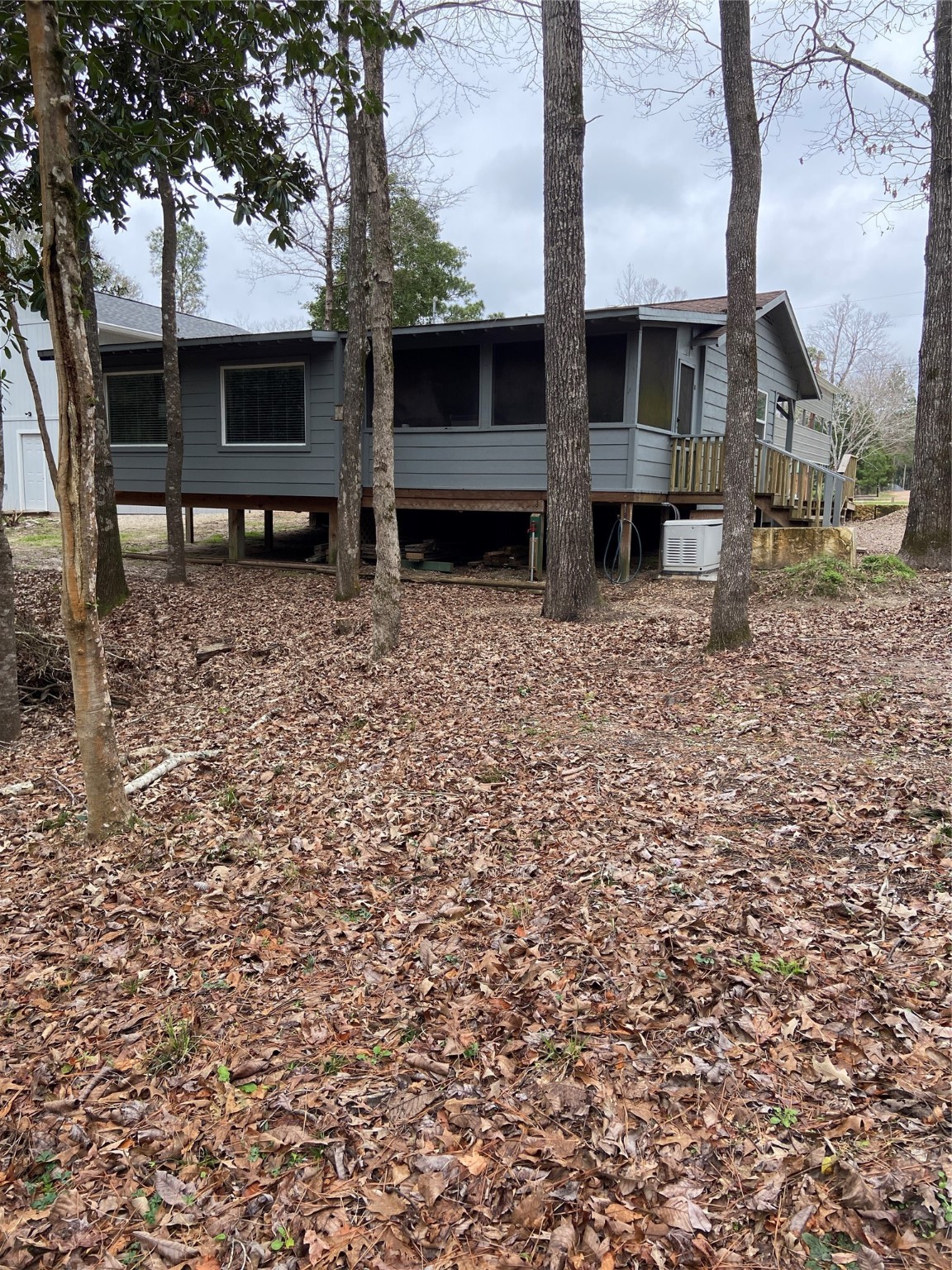 237 E Peterson Loop Property Photo 9