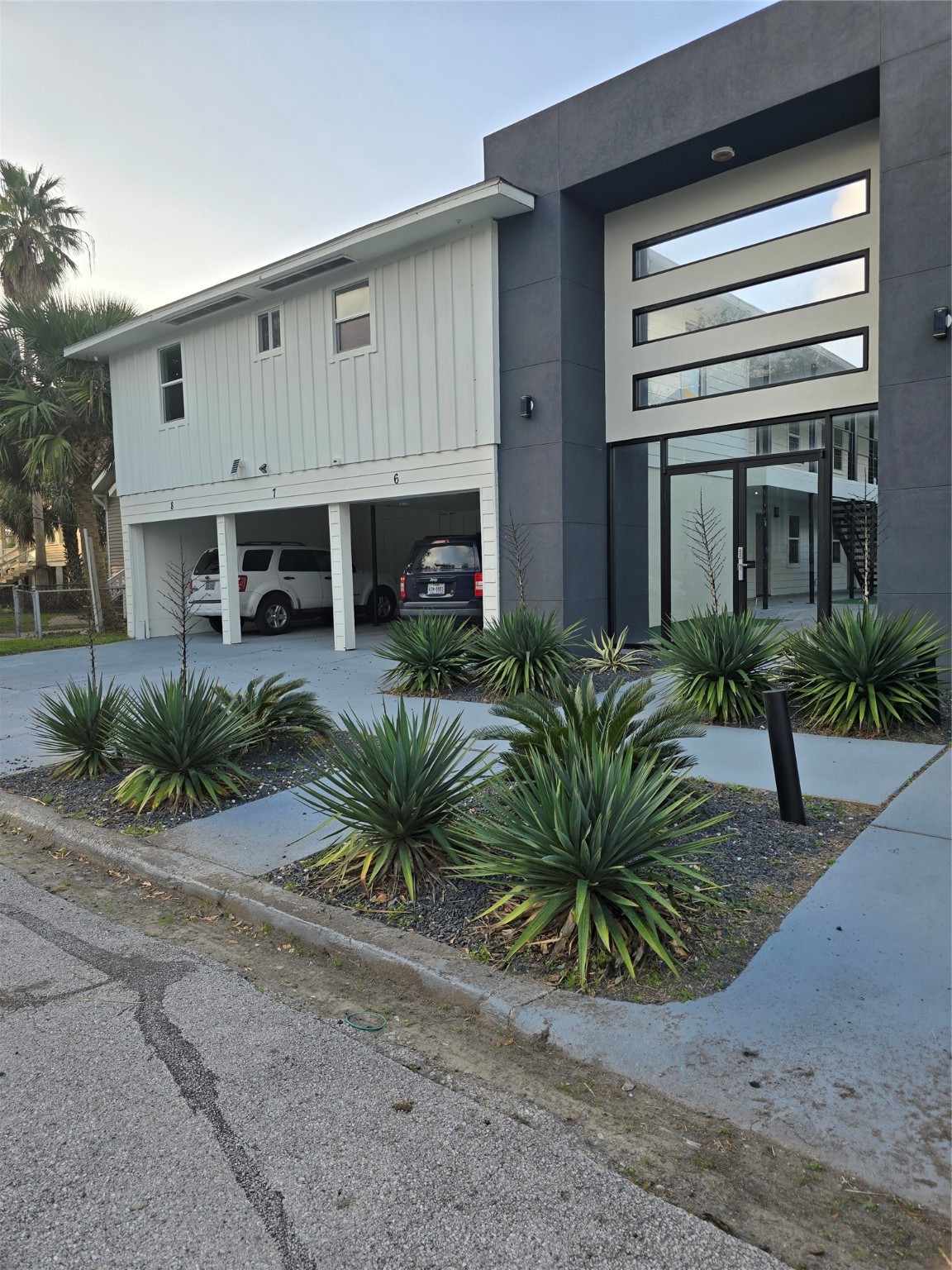 912 Church Street 9 Property Photo 1