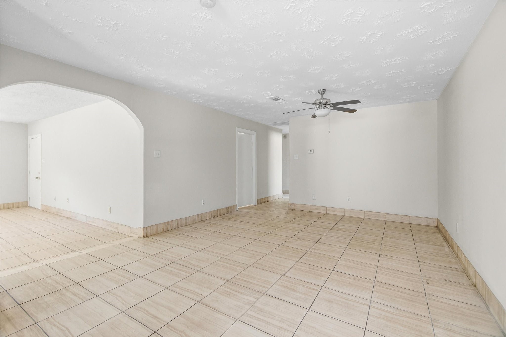 501 Ladd Street Property Photo 10