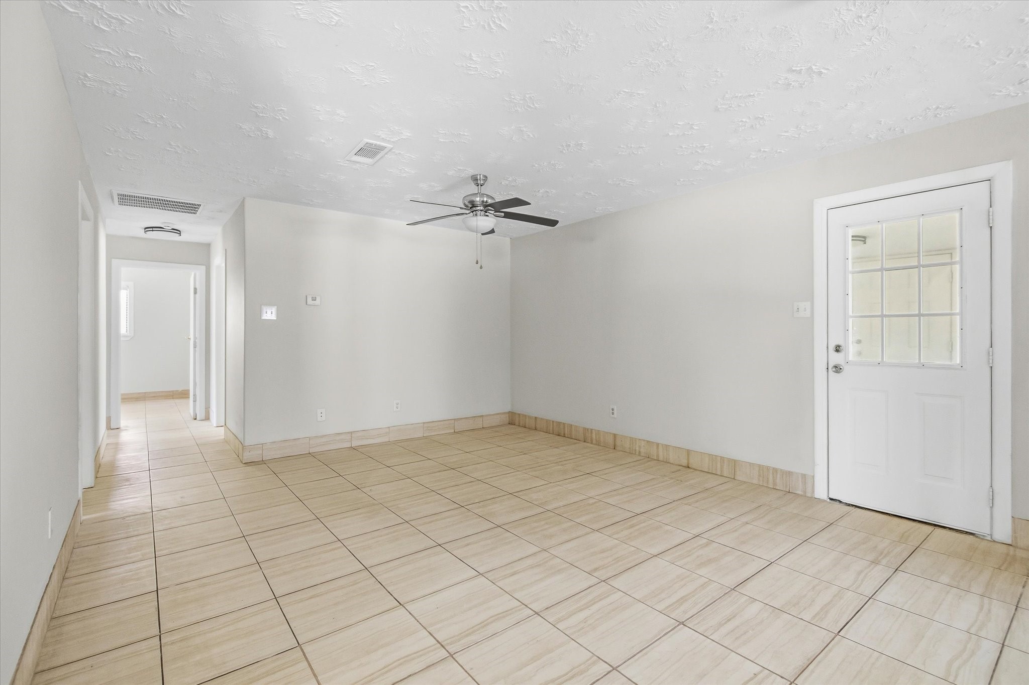 501 Ladd Street Property Photo 11
