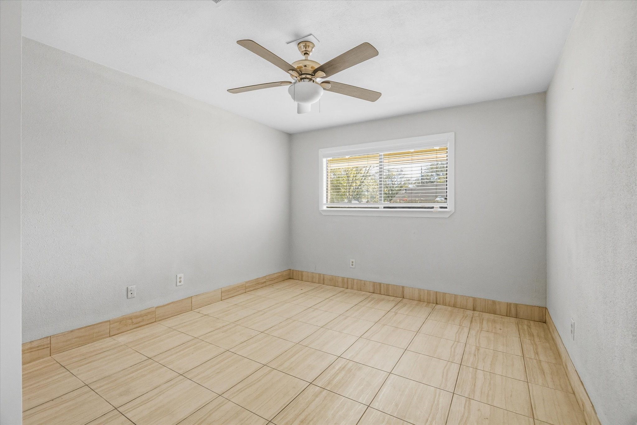 501 Ladd Street Property Photo 13