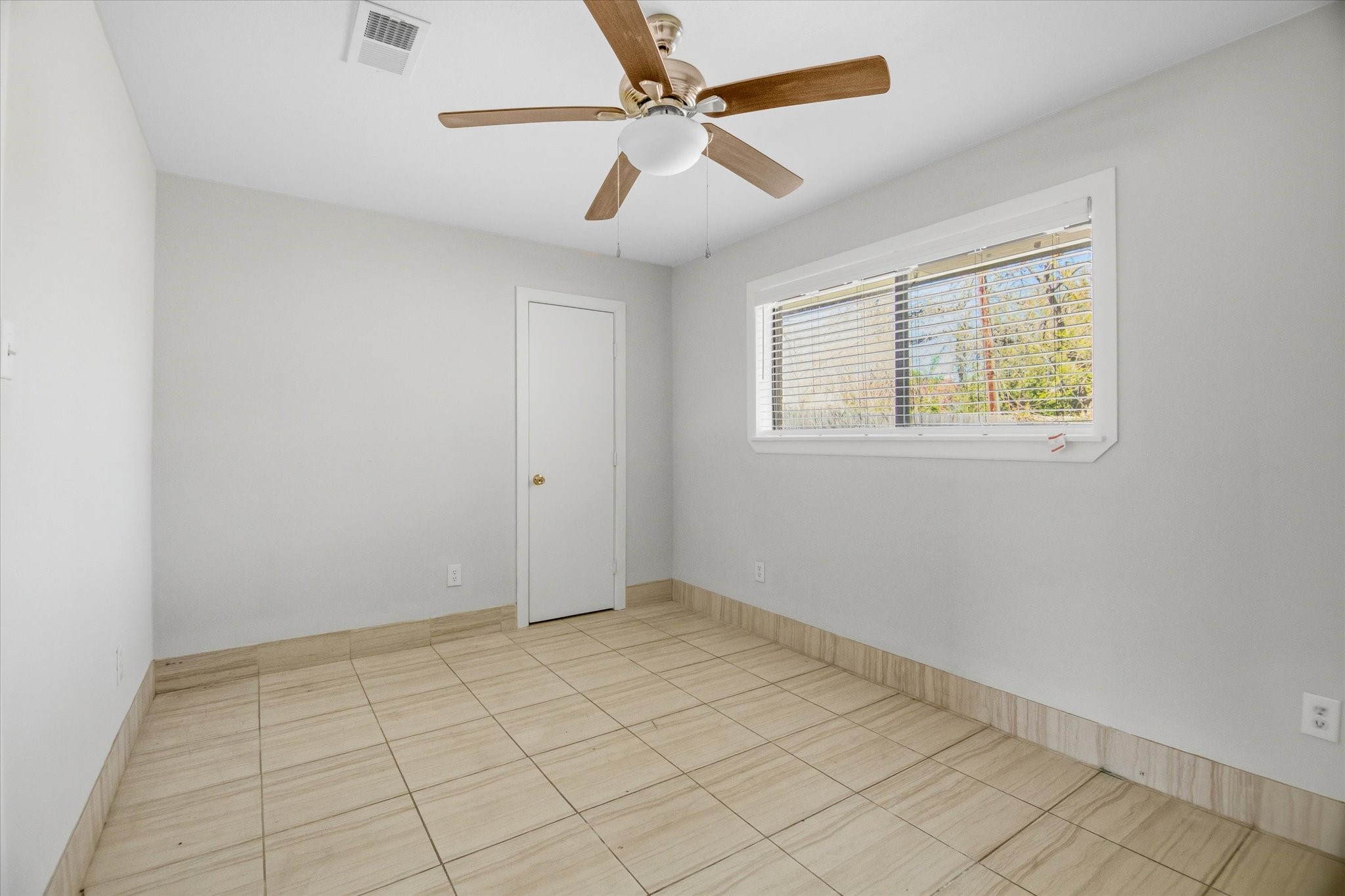 501 Ladd Street Property Photo 17