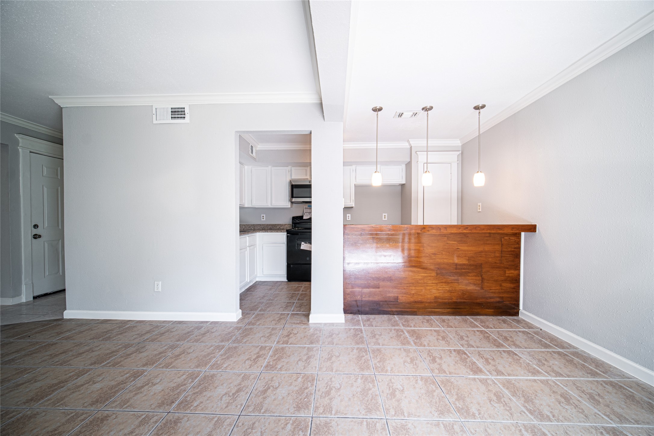 12329 Springcrest Drive Property Photo 3