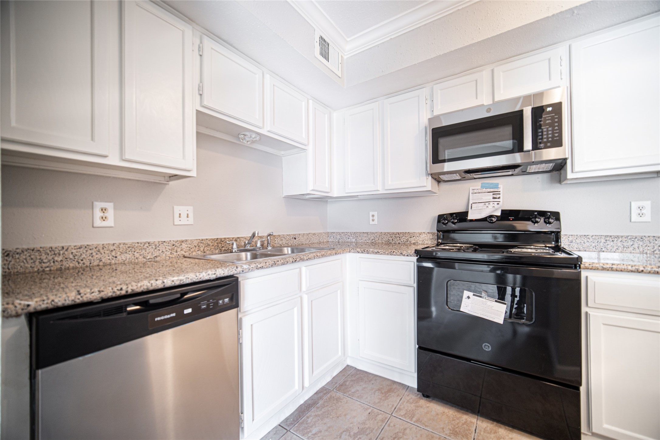 12329 Springcrest Drive Property Photo 4