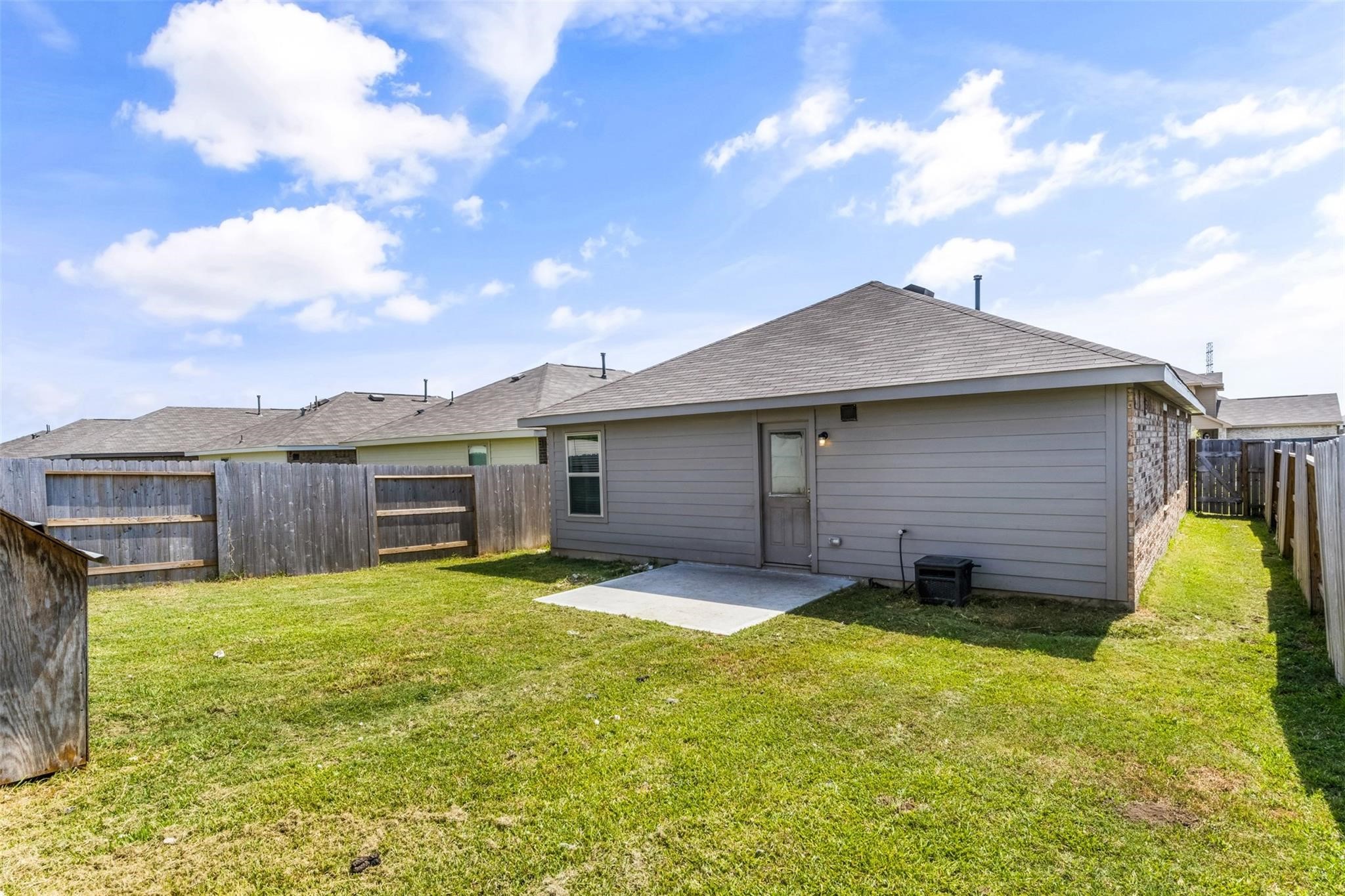 9311 Sierra Point Way Property Photo 24