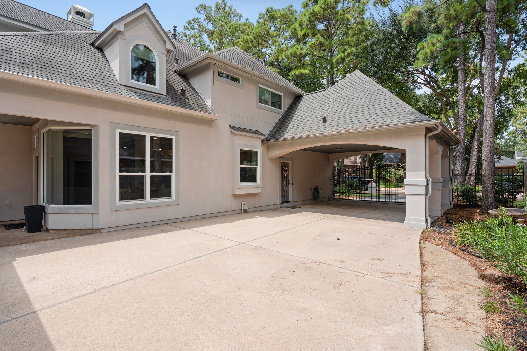 7027 Centre Oaks Drive Property Photo 42